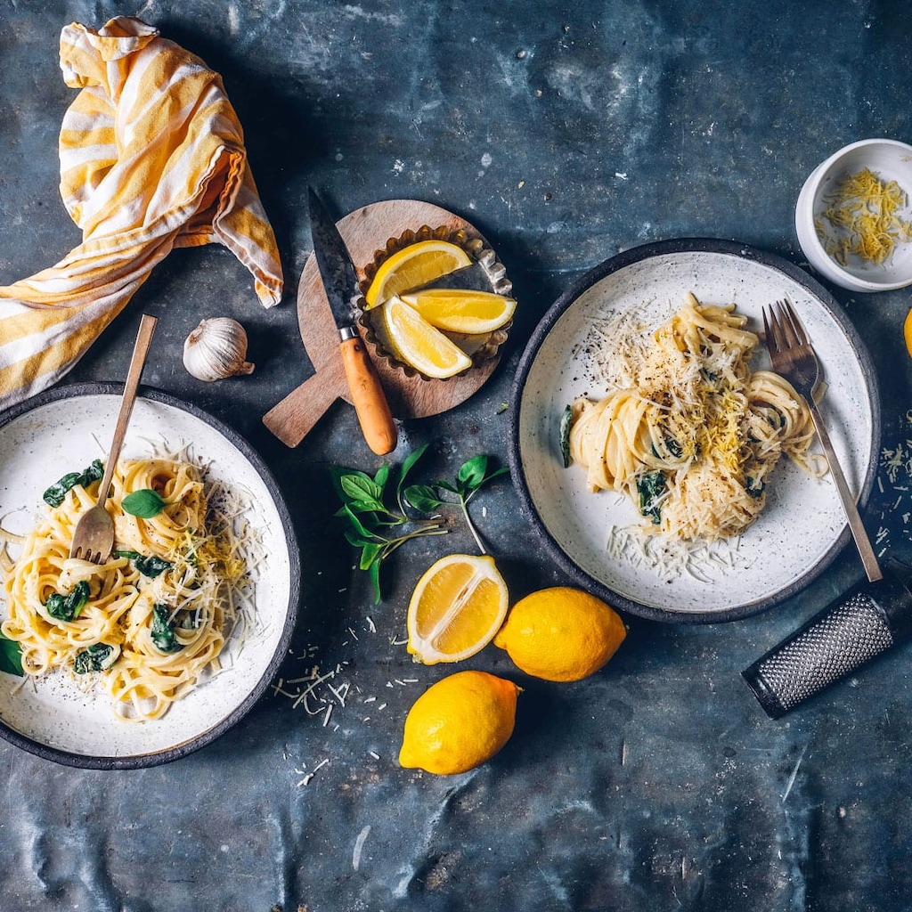 Zitronen-Pasta mit frischem Spinat