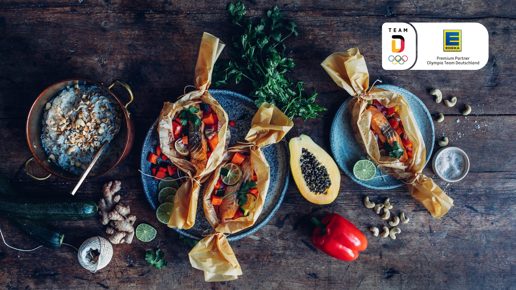 Asiatische Lachs-Päckchen mit Reis