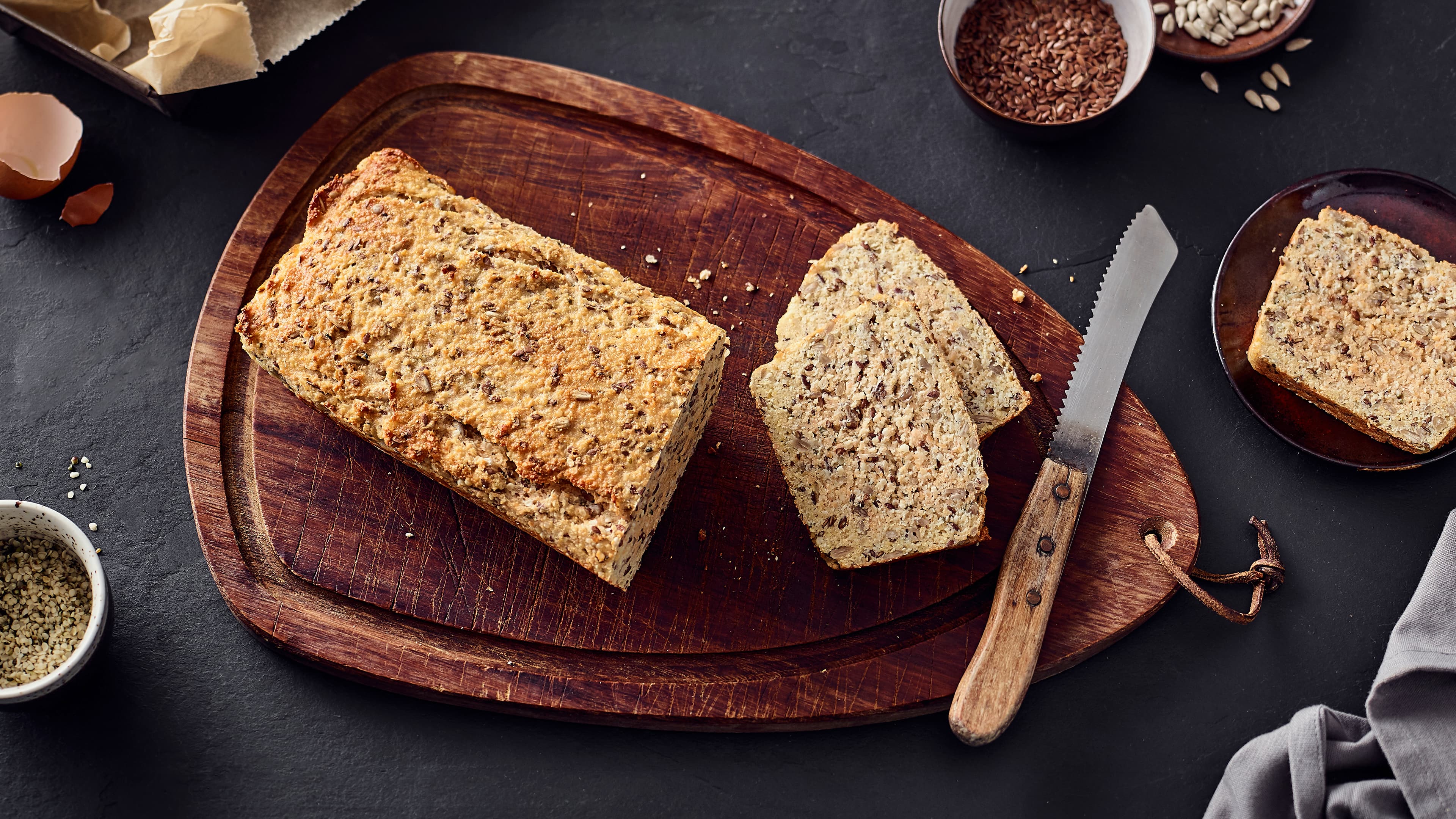 Eiweißbrot selber backen
