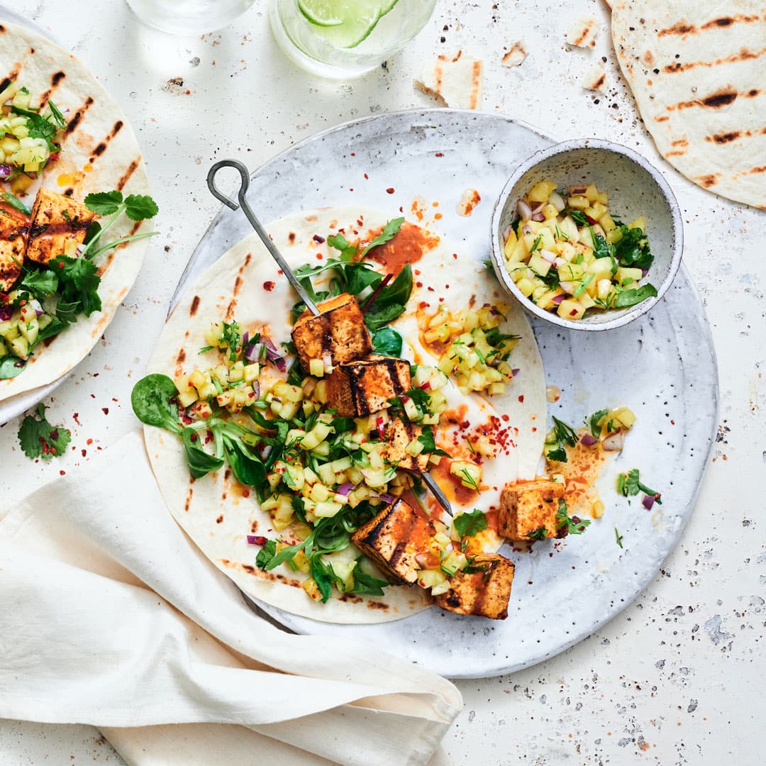 Tandoori-Tofu-Spieße mit Ananas-Salsa