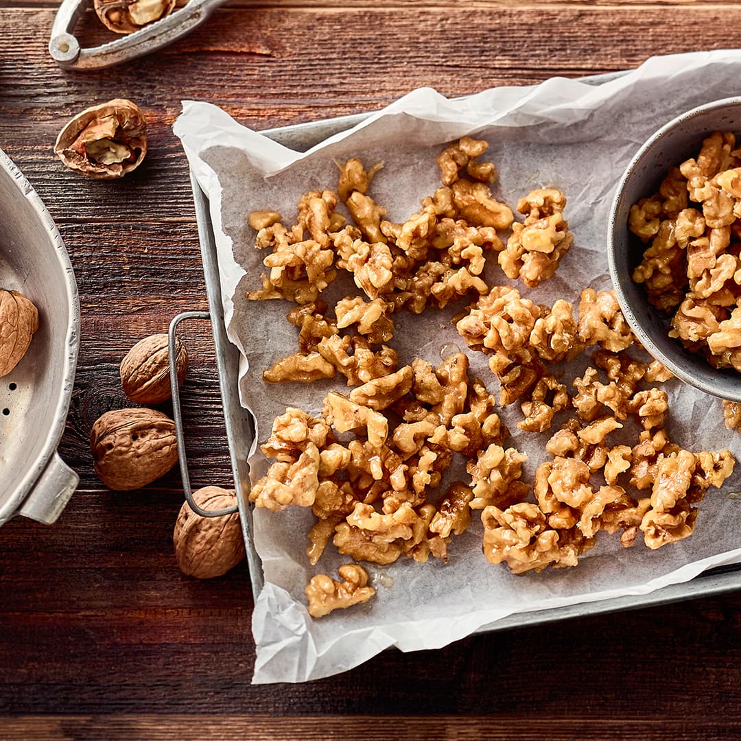 Walnüsse karamellisieren