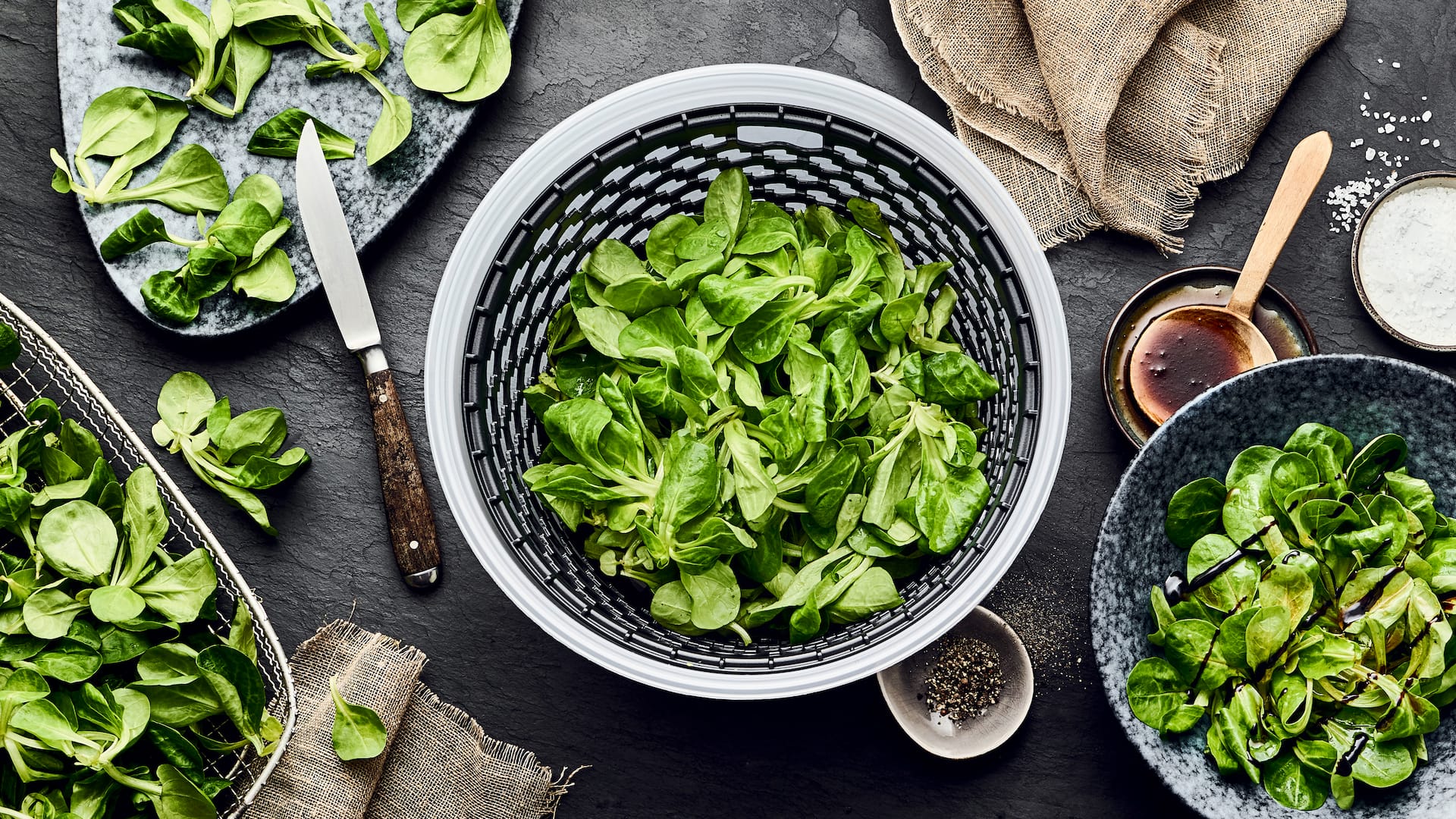 Feldsalat richtig putzen