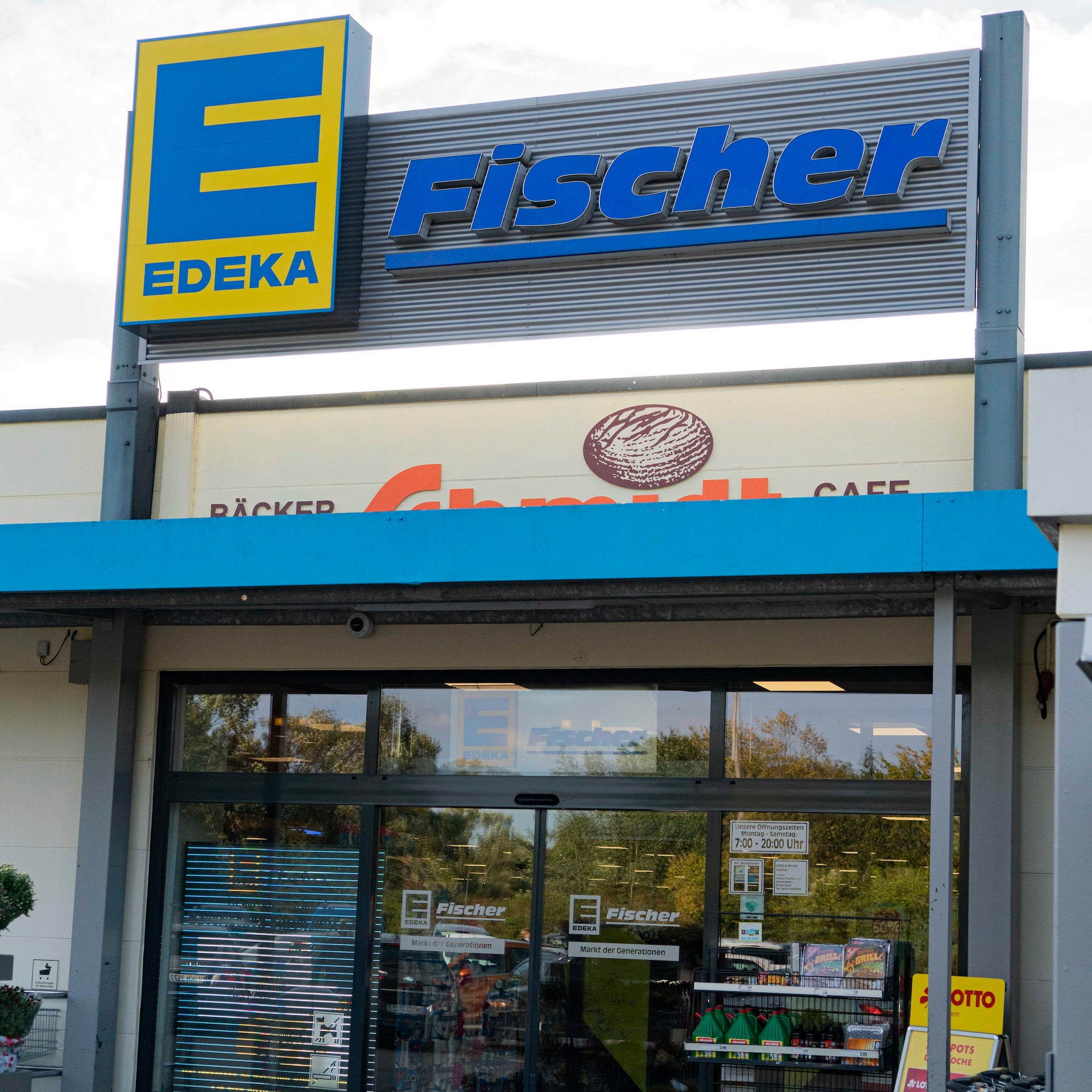 Markteingang, EDEKA Fischer