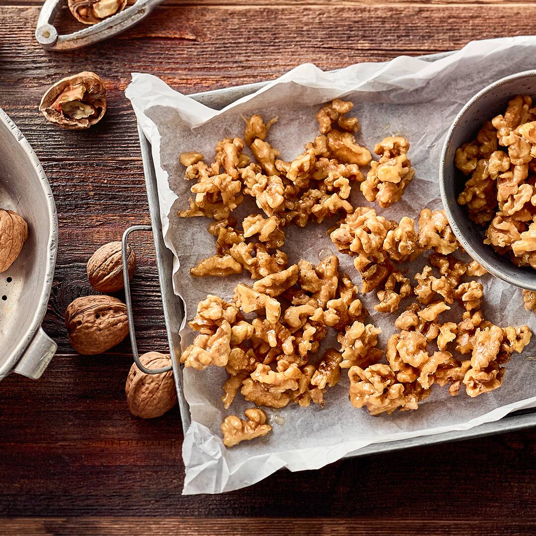 Walnüsse karamellisieren