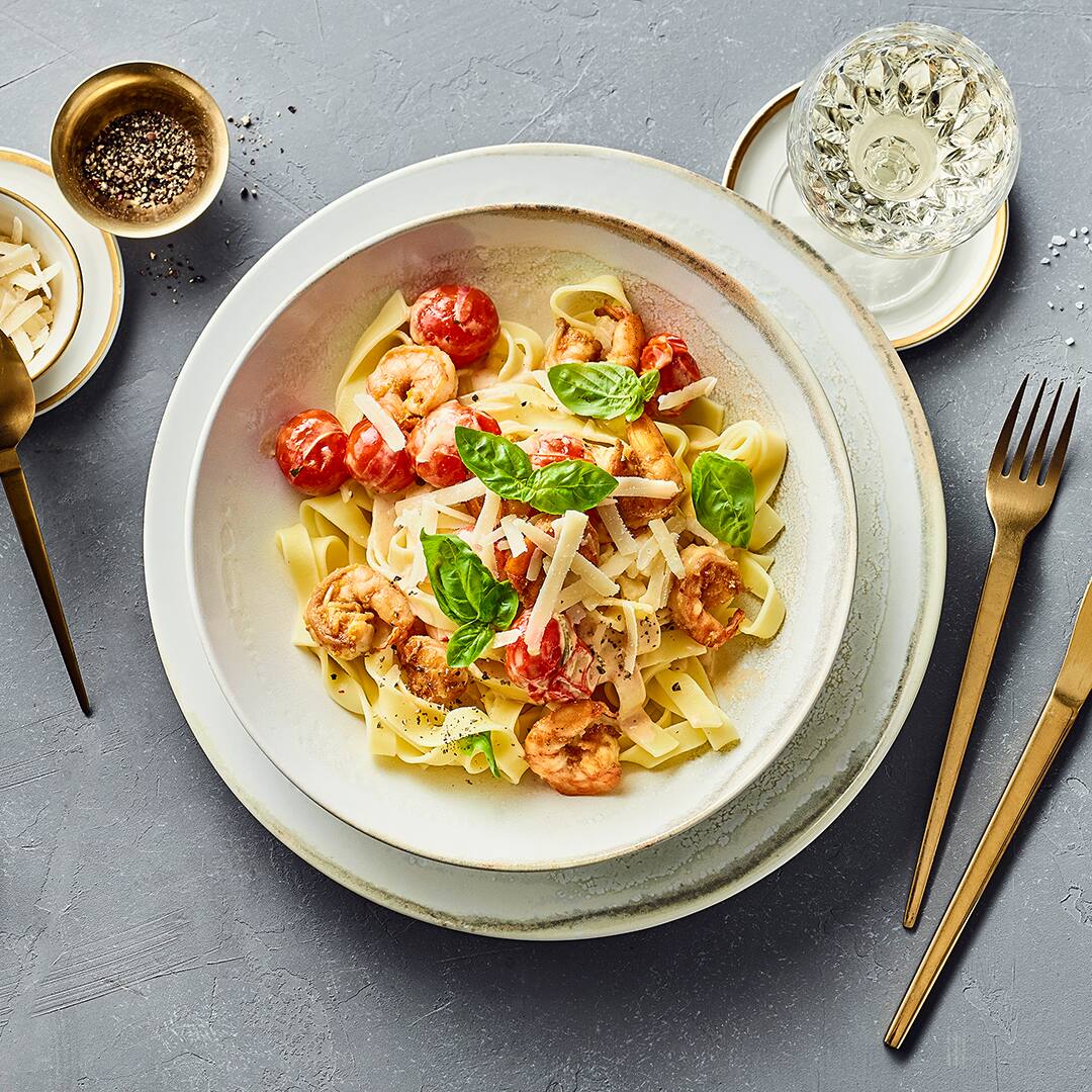 White Tiger Garnelen auf Tagliatelle