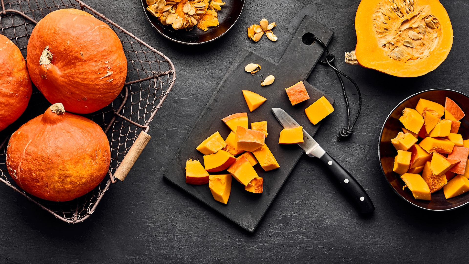 Hokkaido-Kürbis schälen