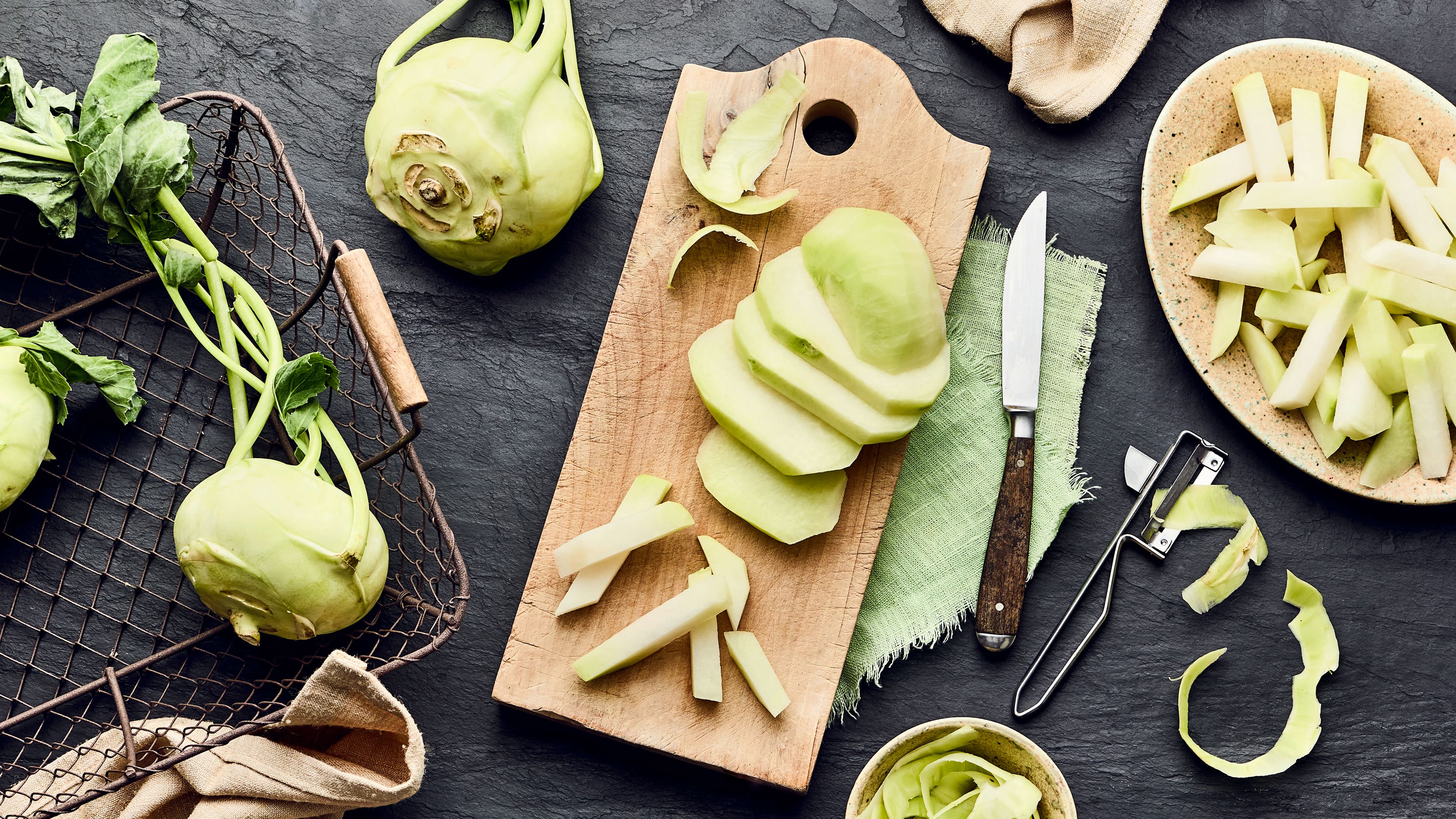 Kohlrabi schälen