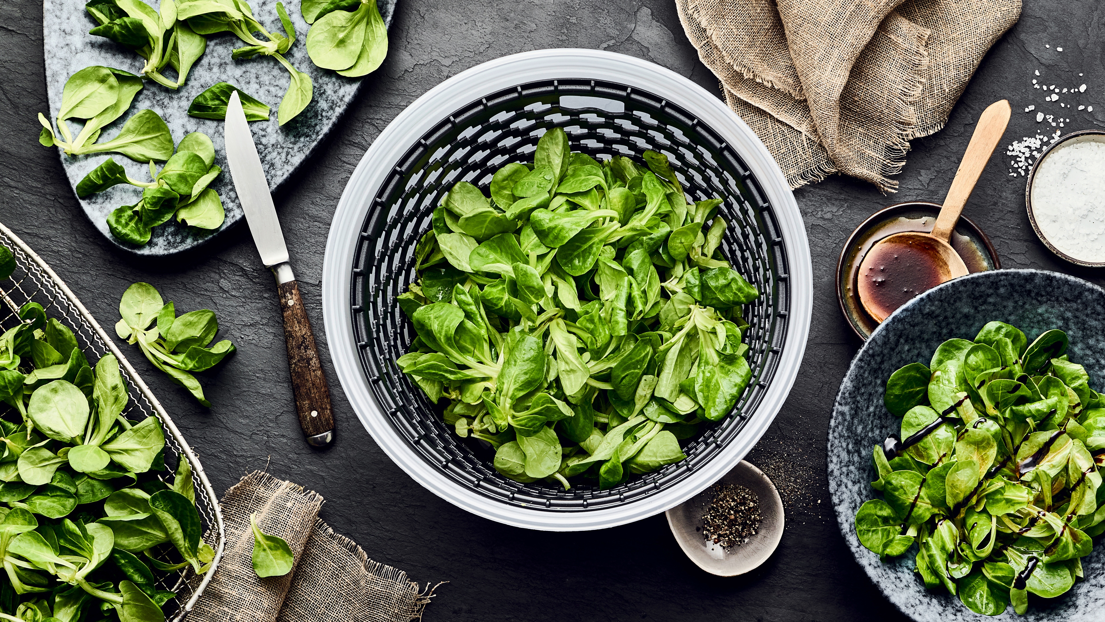 Feldsalat richtig putzen