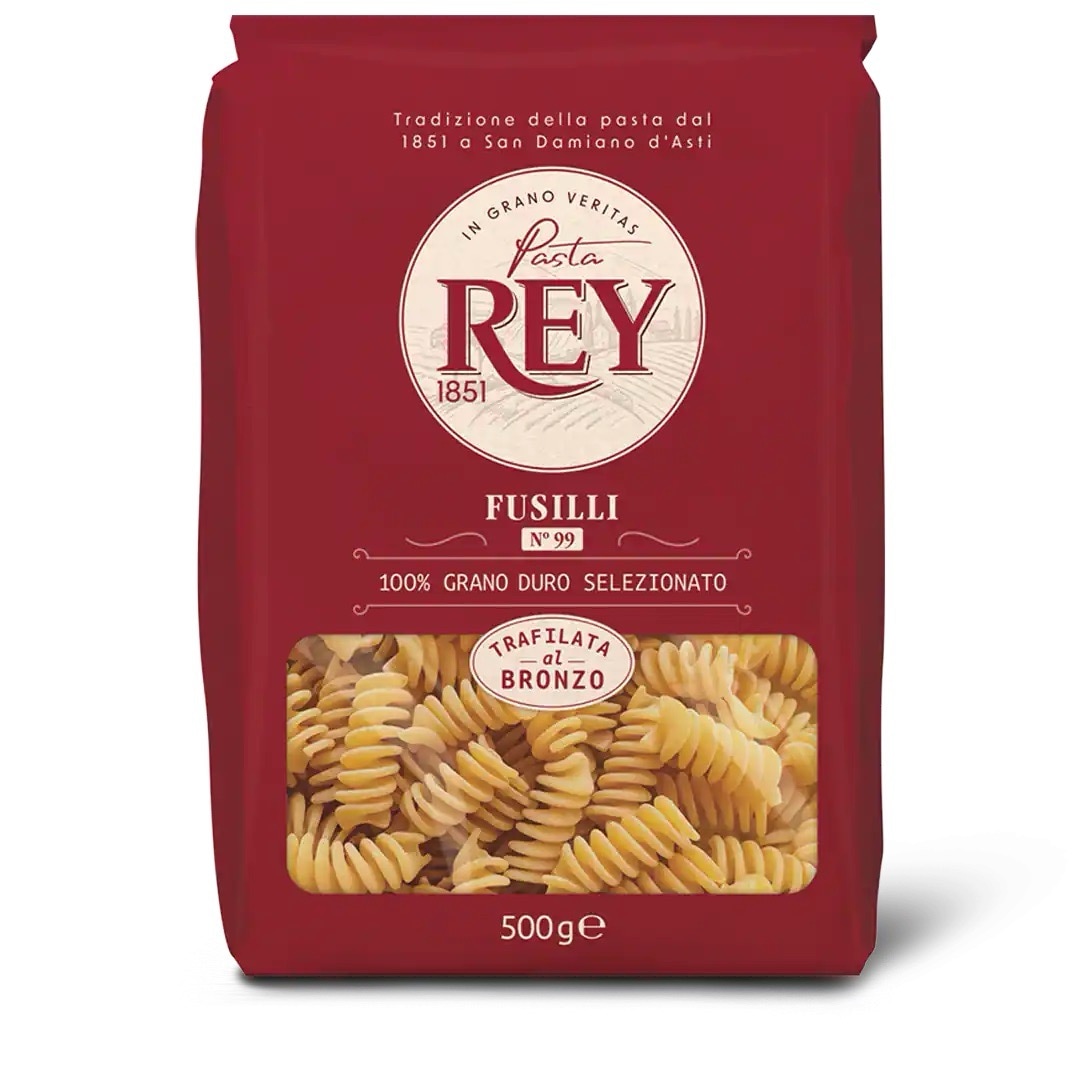 Rote 500-Gramm-Packung Fusilli von Pasta Rey.