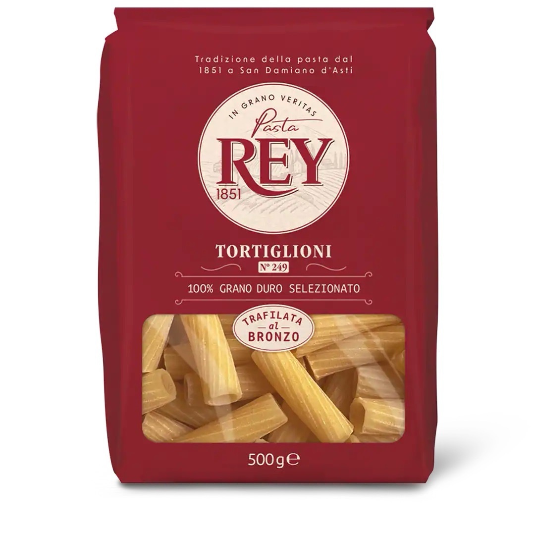 Rote 500-Gramm-Packung Tortiglioni von Pasta Rey.