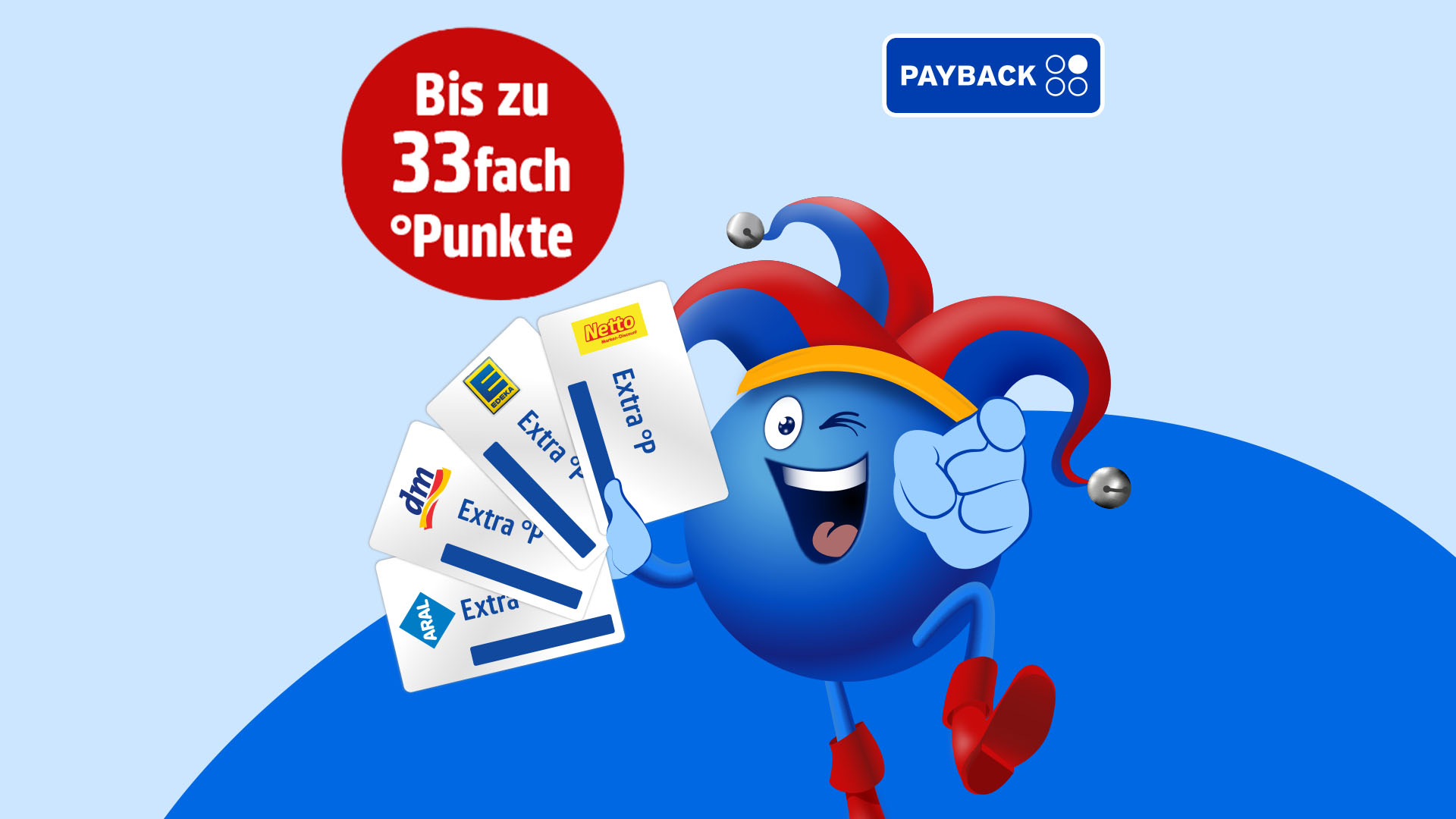 PAYBACK-Figur mit Narrenkappe hält mehrere Partnerkarten; Hinweis auf bis zu 33-fach PAYBACK Punkte.