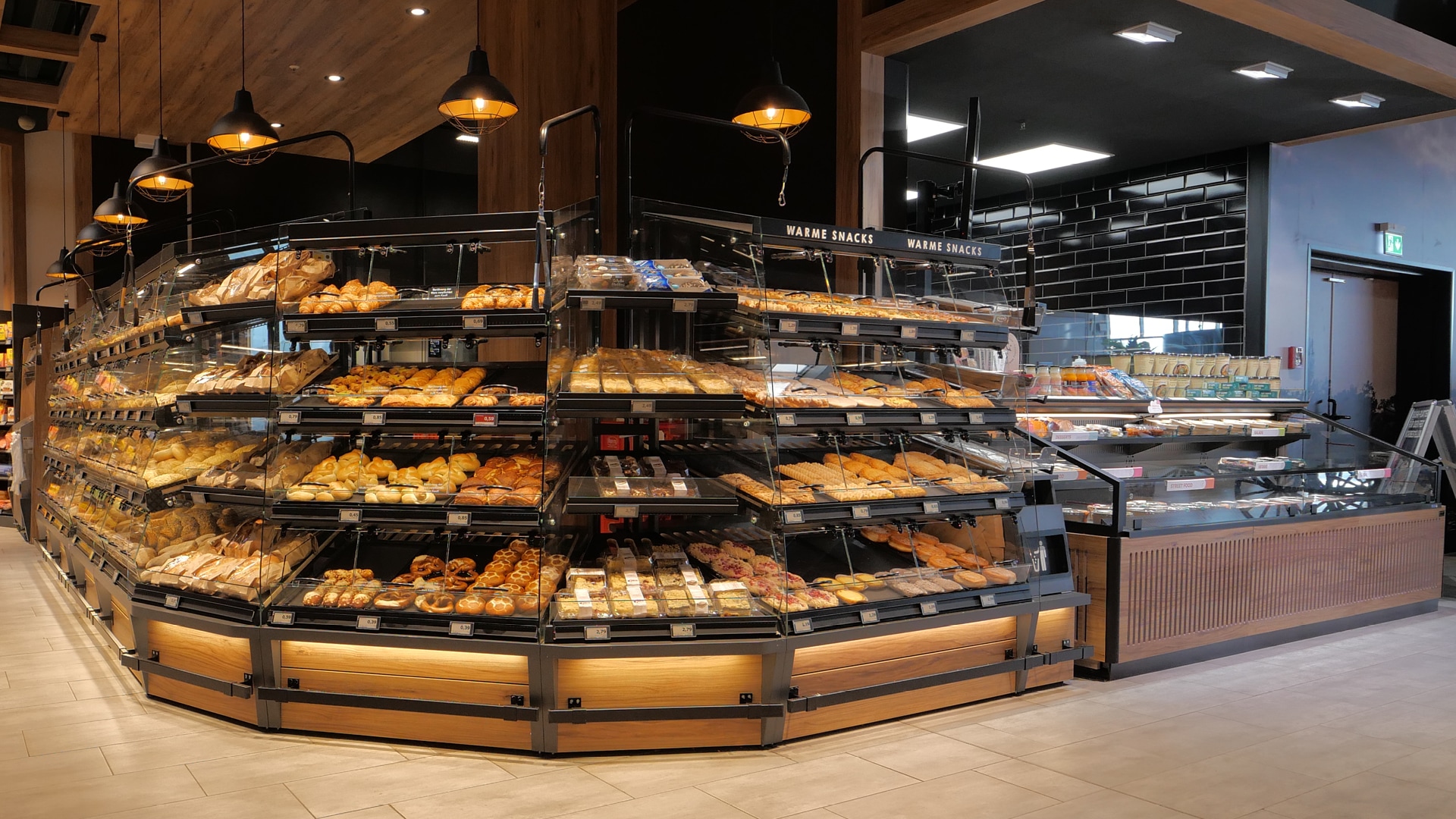 E center Neuruppin Backshop