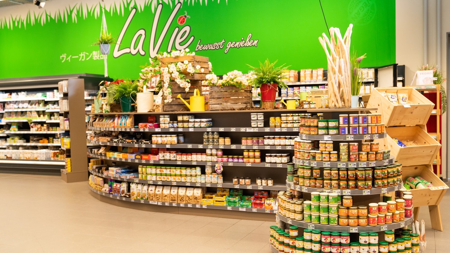 Die Bio-Abteilung eines EDEKA-Marktes.