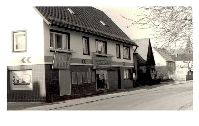 Historische Aufnahme eines Edeka-Centers.