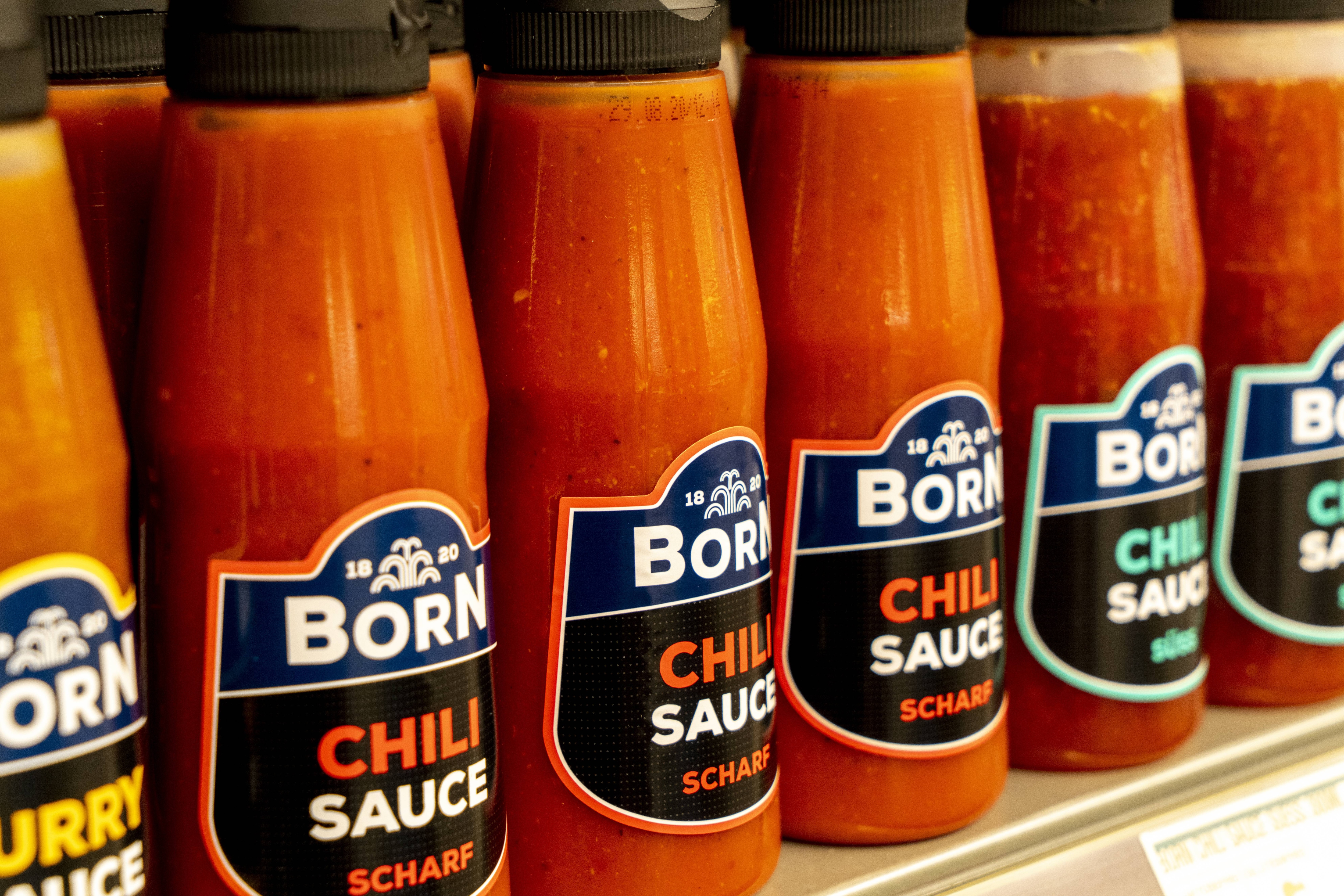 Nahaufnahme verschiedener Saucen.