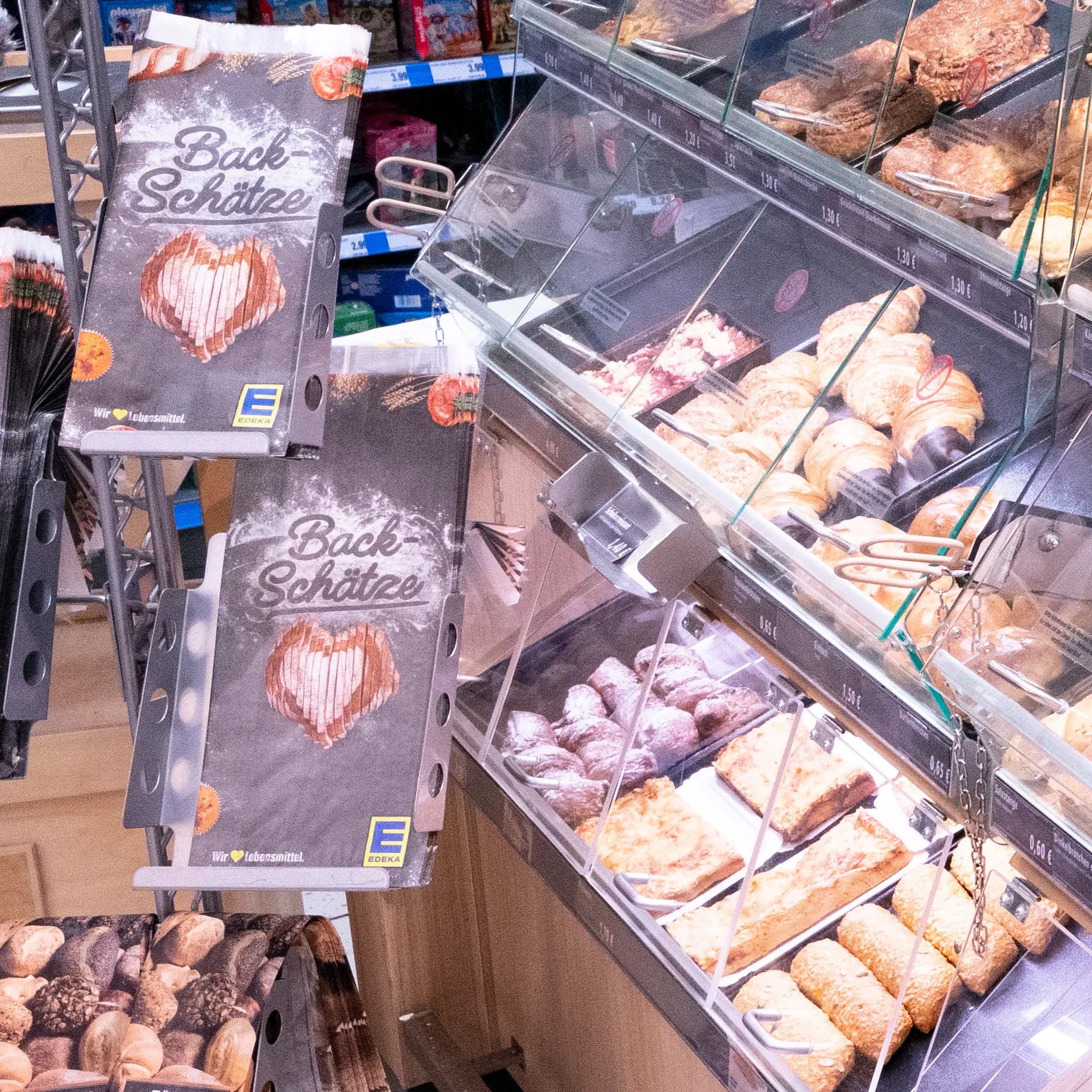 Süße Backwaren im Backshop.