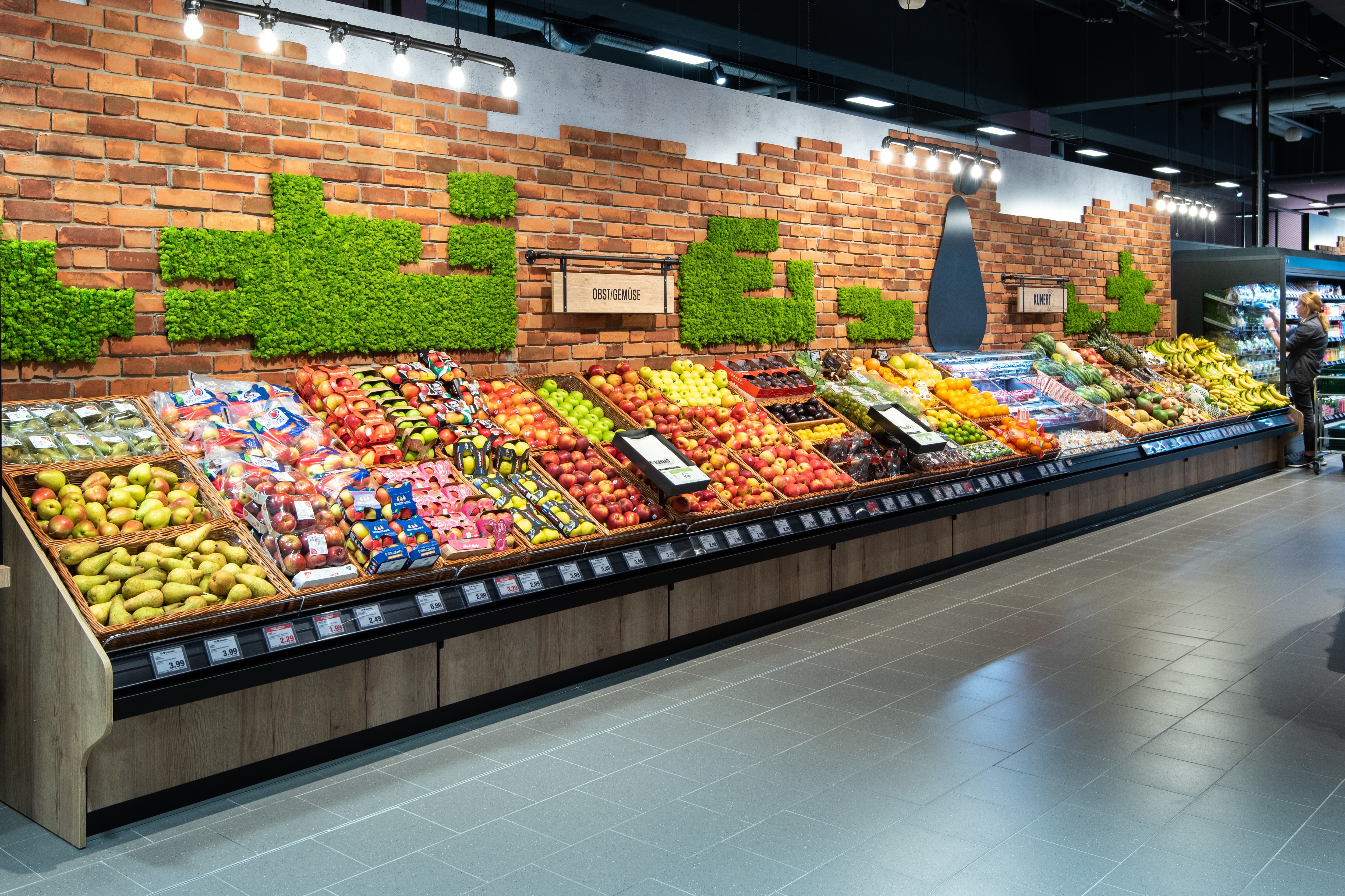 Die Obstabteilung eines Edeka-Marktes.