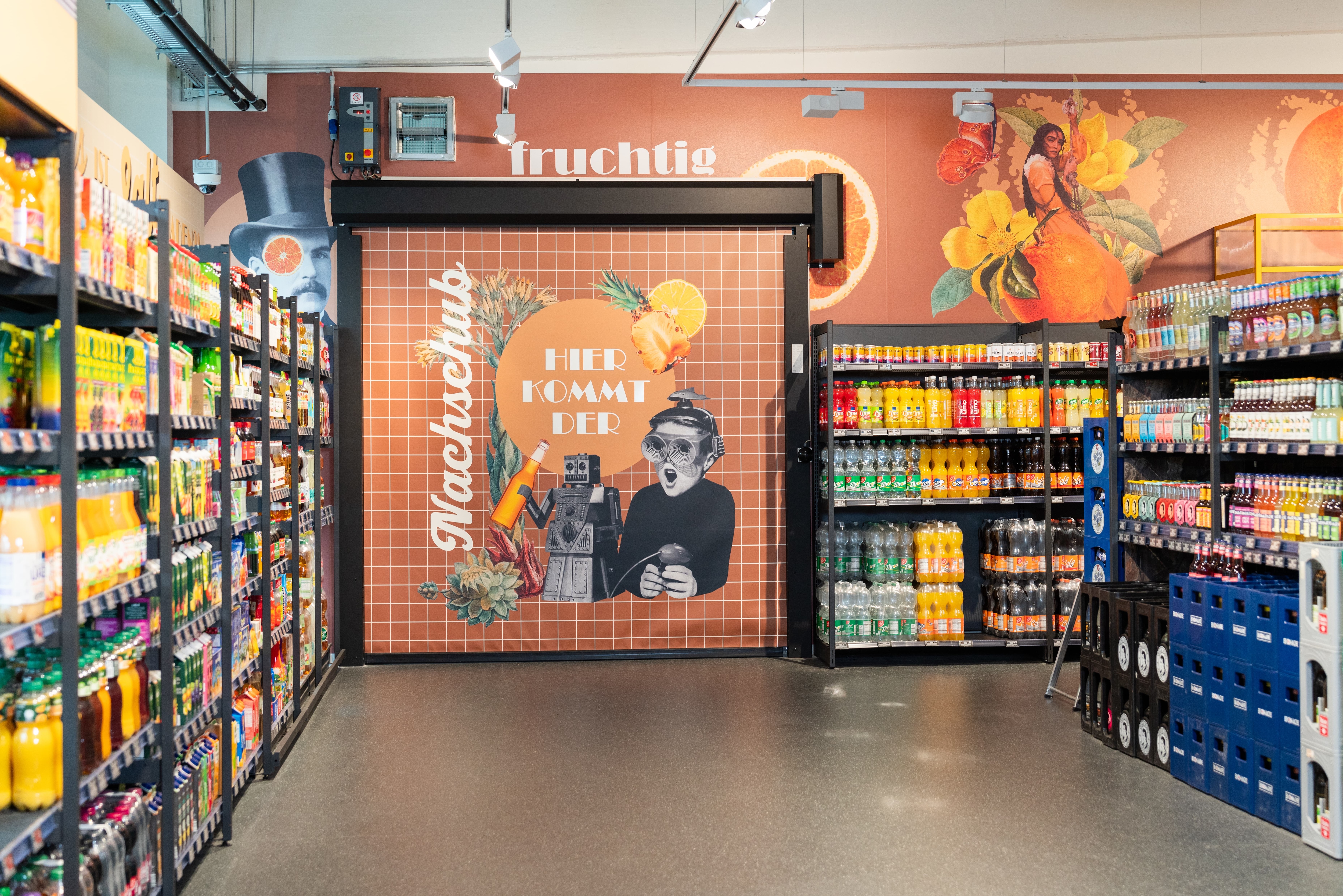 Eine Getränke Abteilung in einem Supermarkt.