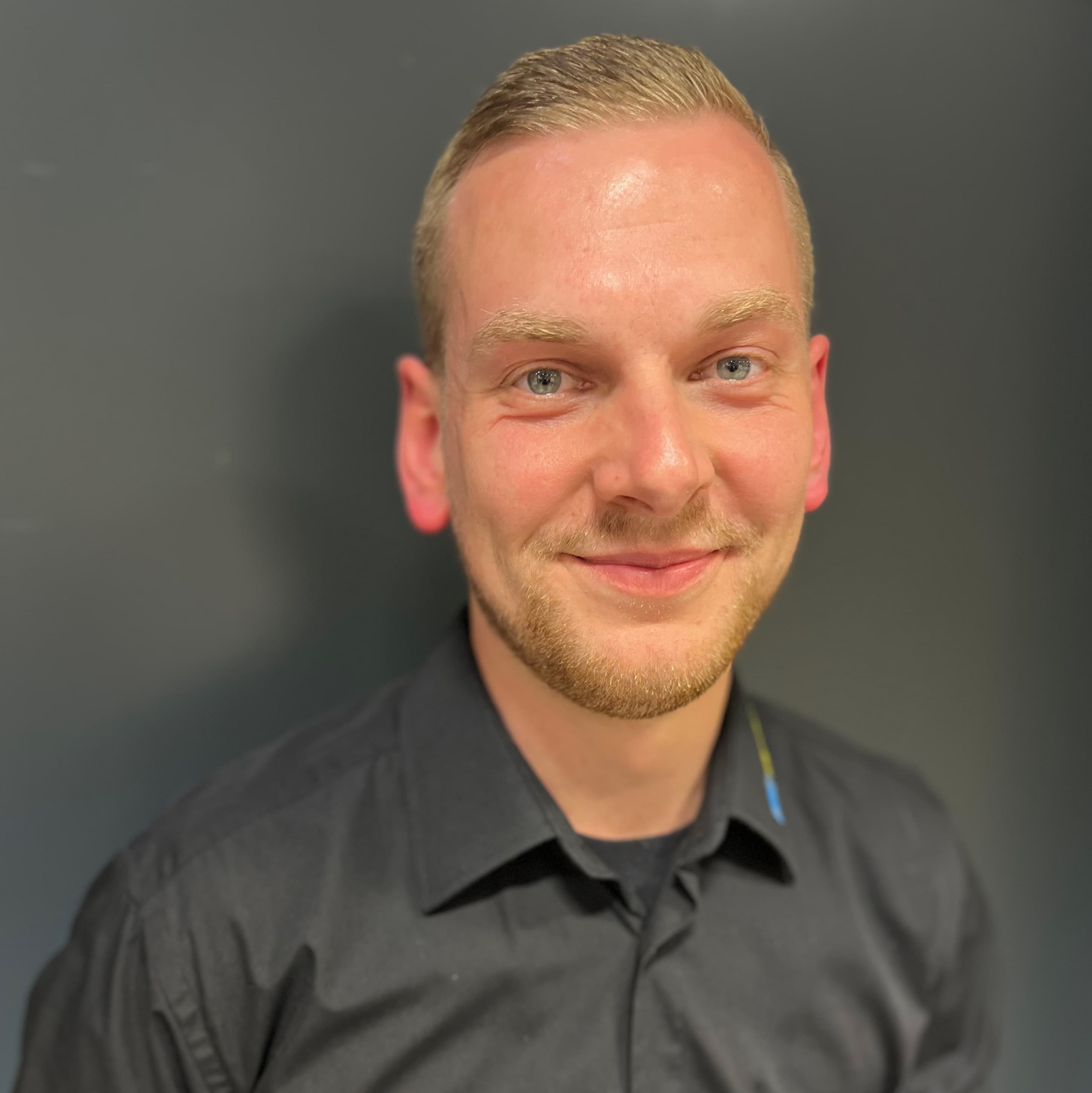 Portraitbild des Marktleiters Patrick Rothe.