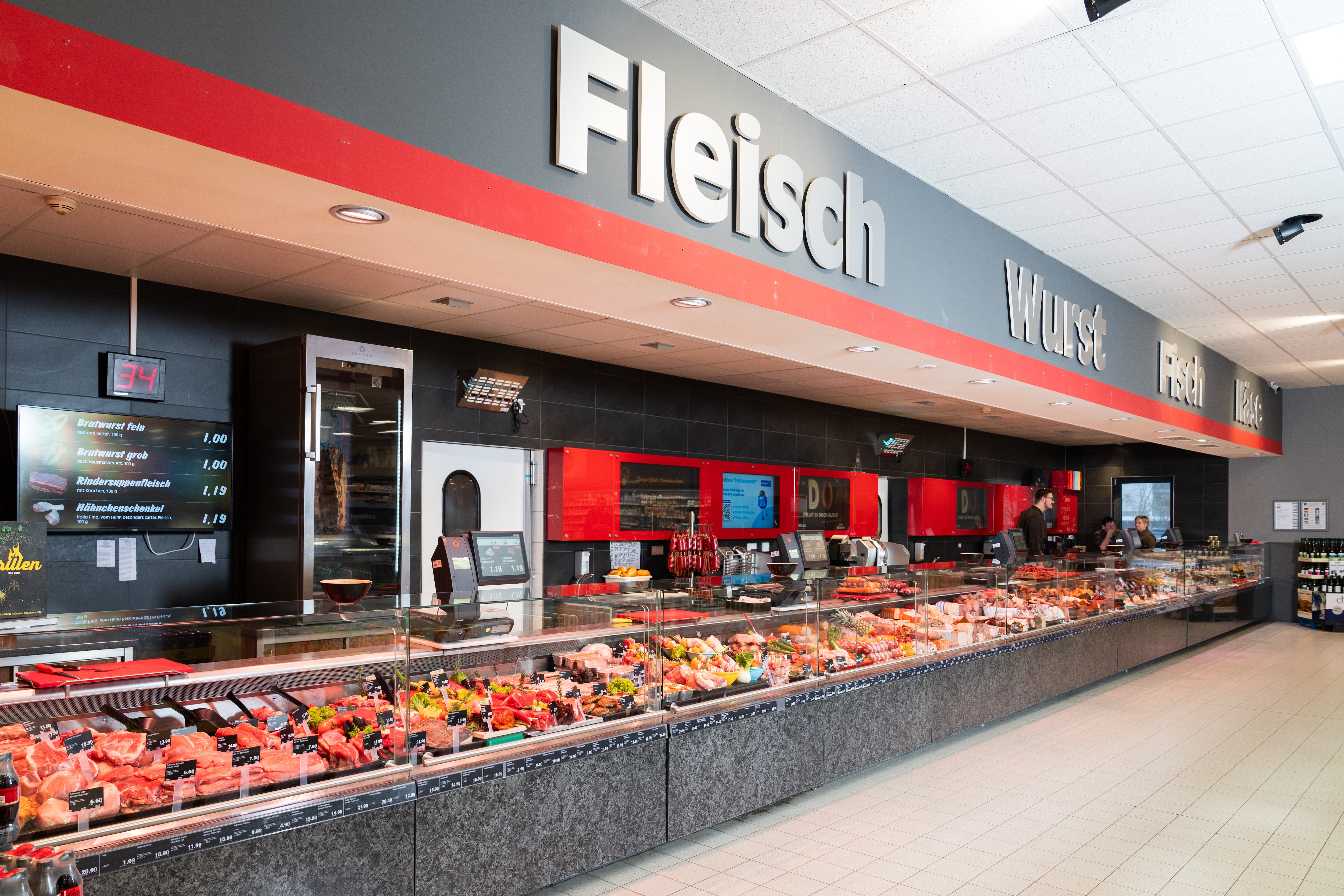 Die Bedientheke in einem EDEKA-Markt.