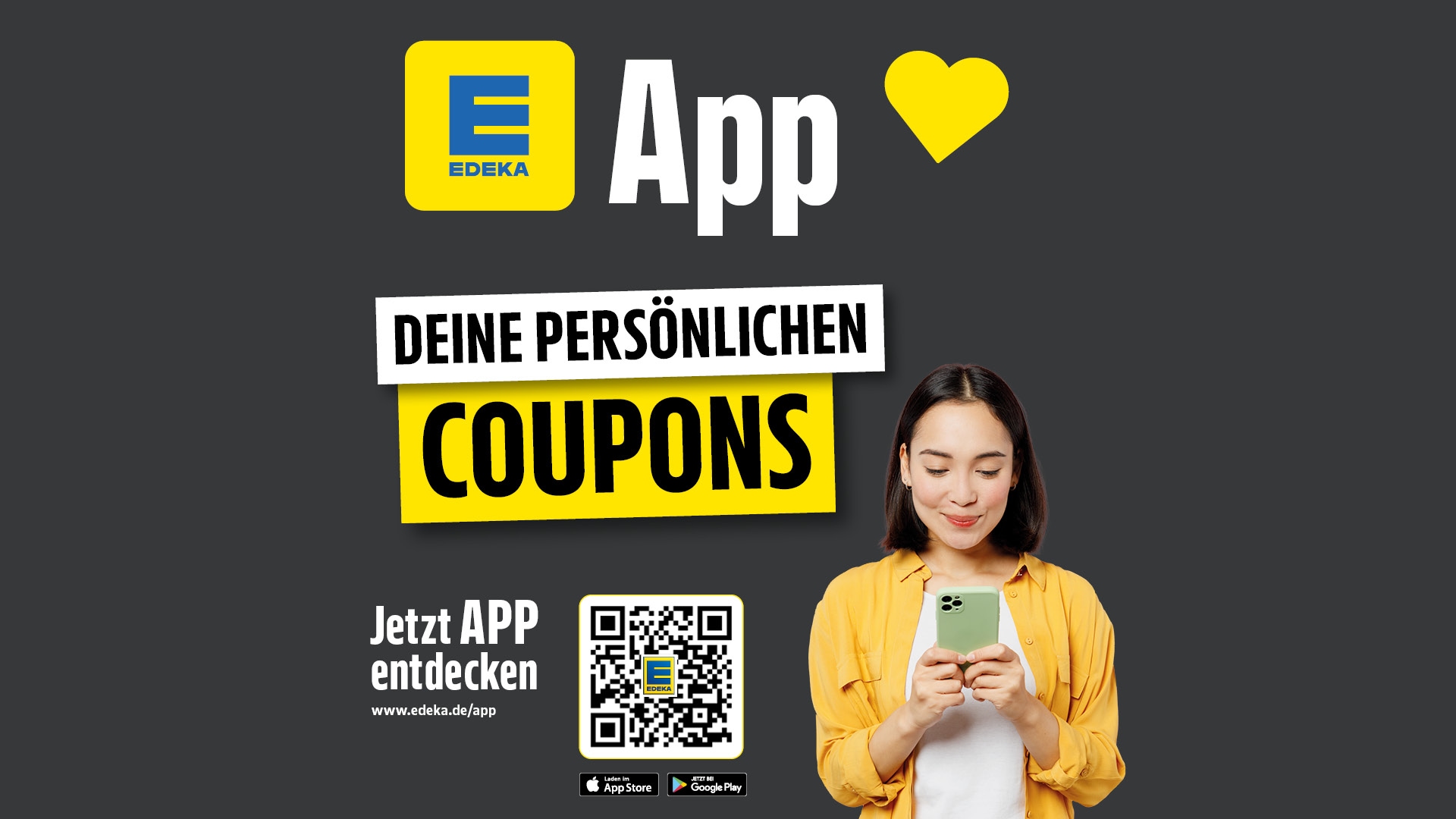 Werbegrafik für die EDEKA App: Hinweis auf persönliche Coupons mit QR-Code zum App-Download. Rechts hält eine Person ein Smartphone. Farben in Gelb, Schwarz und Weiß auf dunklem Hintergrund
