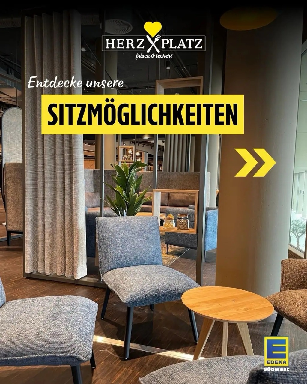 Graue Sessel ohne Armlehnen. Text: Entdecke unsere Sitzmöglichkeiten.