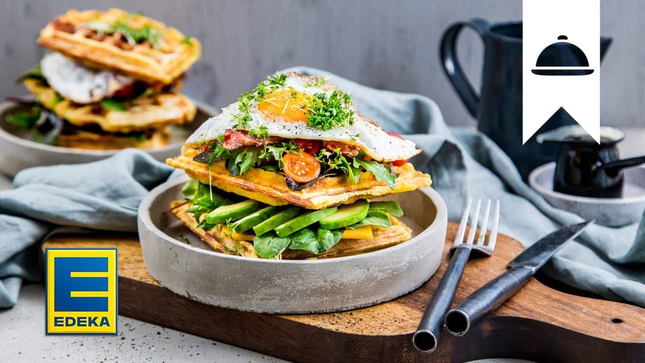 Waffel-BLT-Sandwich YouTube Platzhalterbild für ein Video mit dem Titel 'Waffel-BLT-Sandwich '.