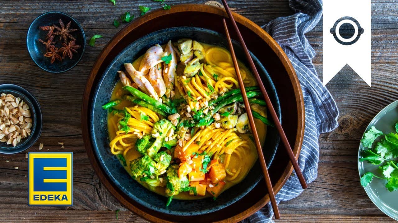 Curry Bowl YouTube Platzhalterbild für ein Video mit dem Titel 'Curry Bowl'.