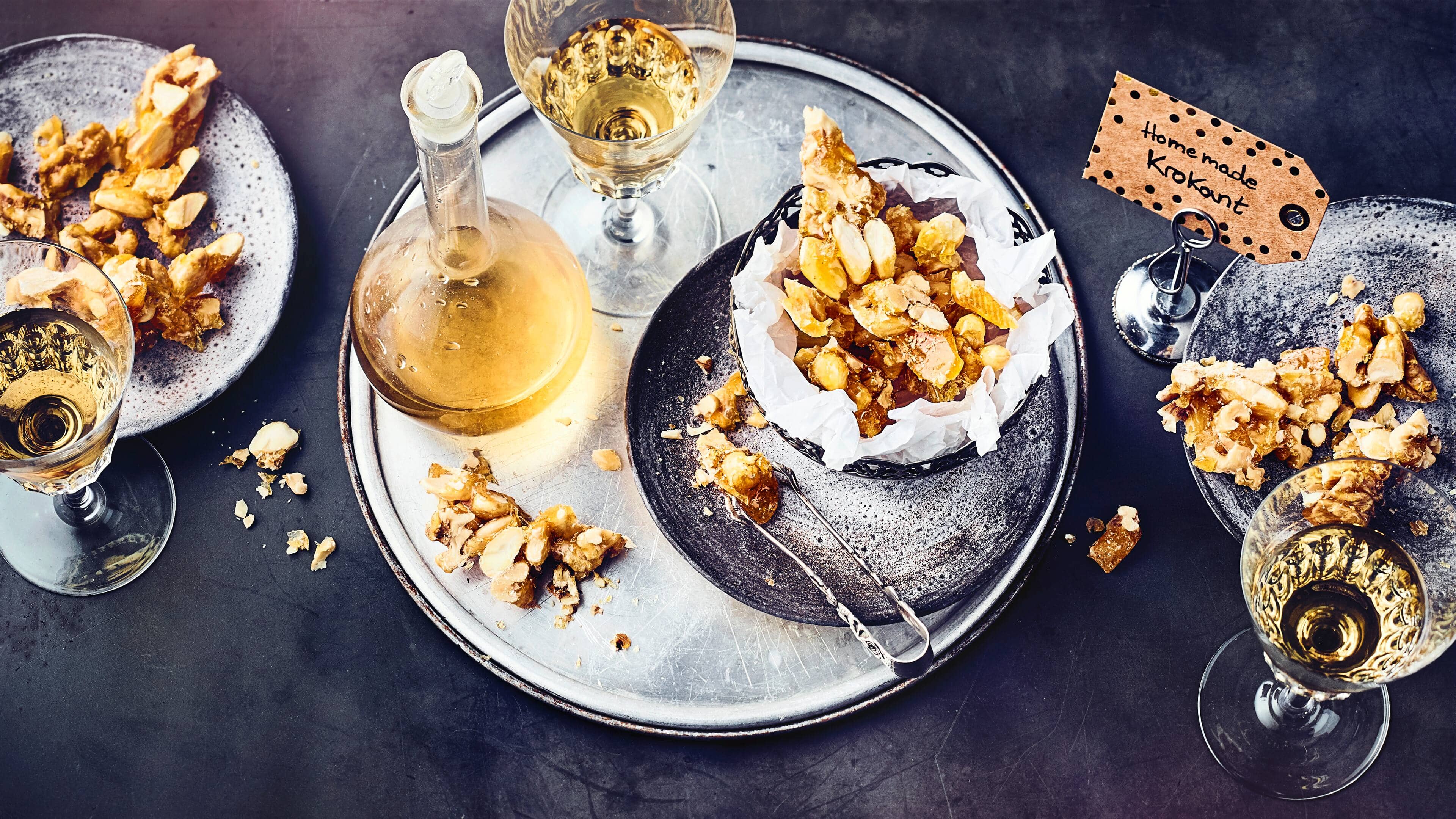 Krokant selber machen Krokant lässt sich ganz einfach in wenigen Minuten selbermachen. Ob mit Haselnüssen, Walnüssen oder Mandeln – lecker wird es immer!