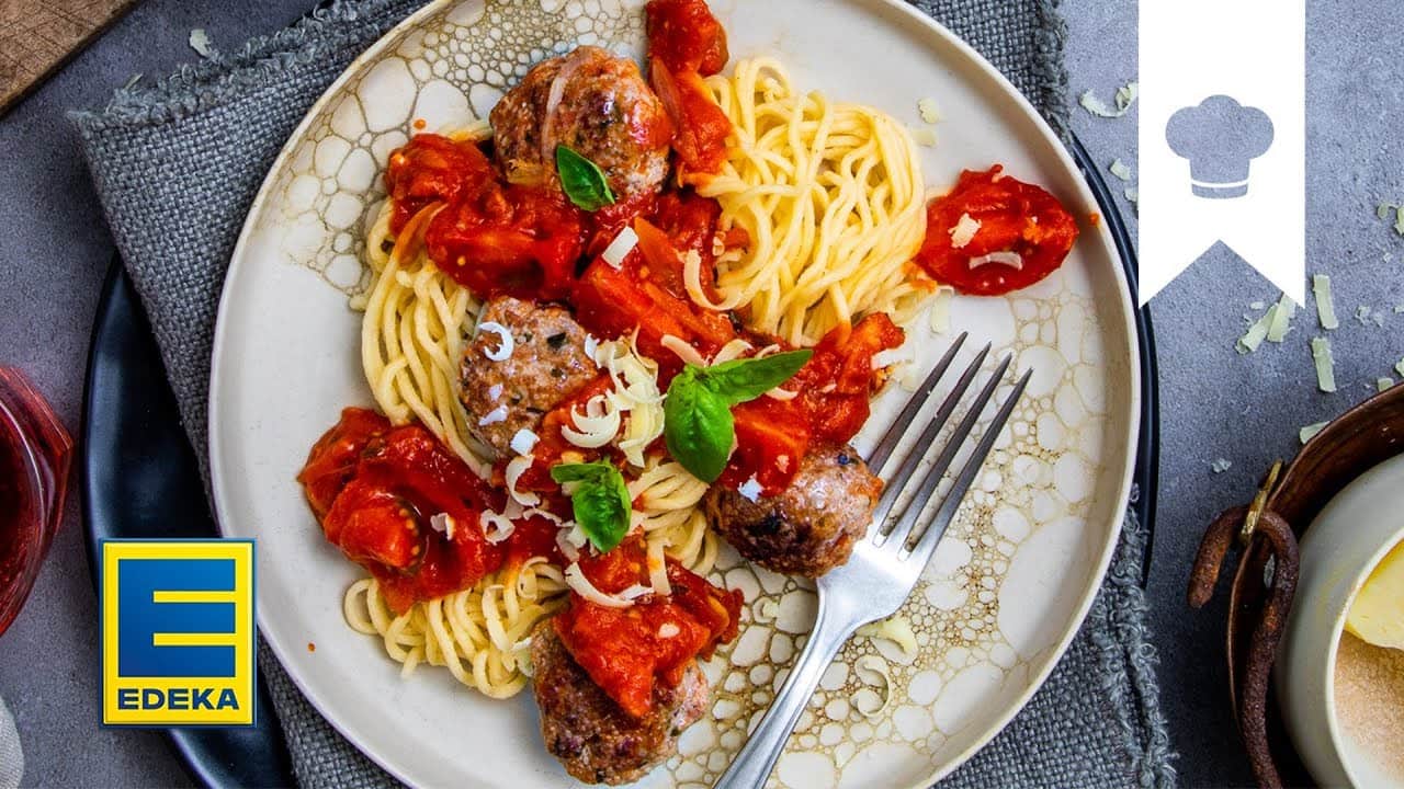 Spaghetti and Meatballs YouTube Platzhalterbild für ein Video mit dem Titel 'Spaghetti and Meatballs'.