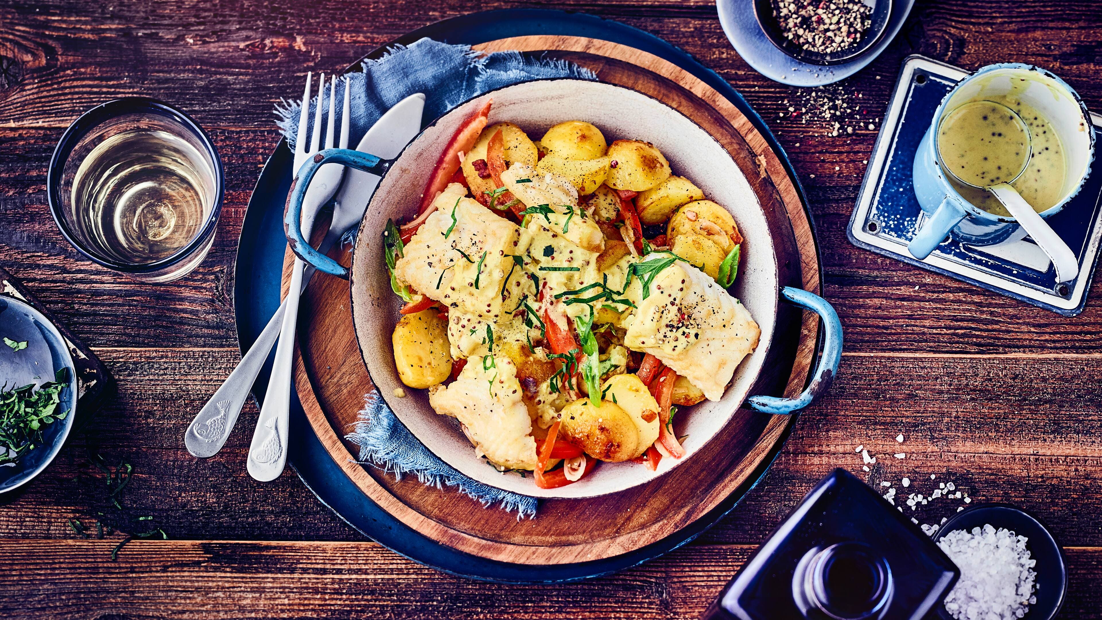 Hechtfilet in Senfsauce Mit Kartoffeln, Speck und etwas Gemüse zaubern Sie bei unserem Hechtfilet in selbstgemachter Senfsauce hier Ruckzuck ein schnelles Mittagessen!