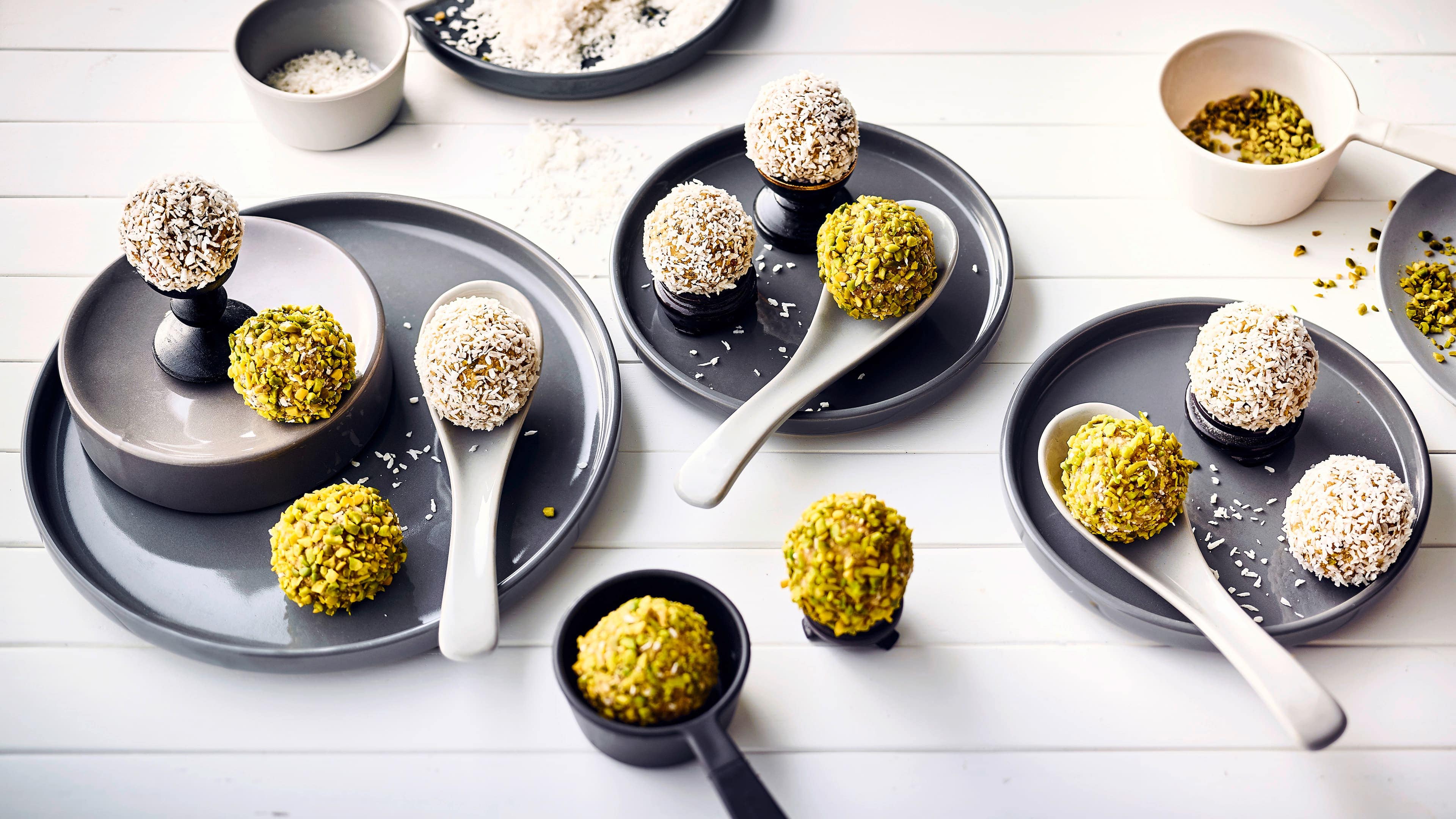 Früchte-Cashew-Kugeln Früchte-Cashew-Kugeln