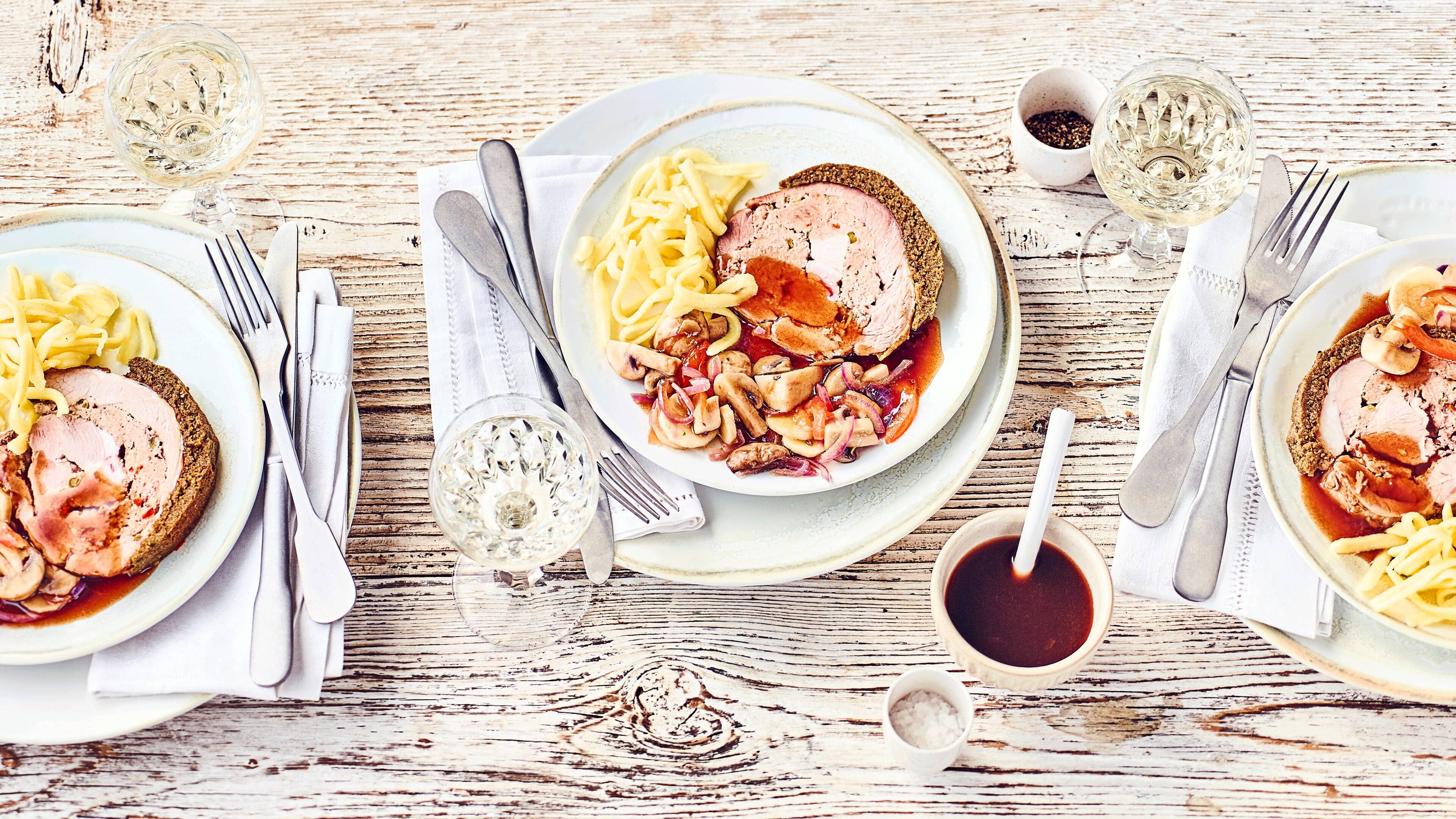 Jägerbraten mit Kräuterkruste Jägerbraten mit Kräuterkruste