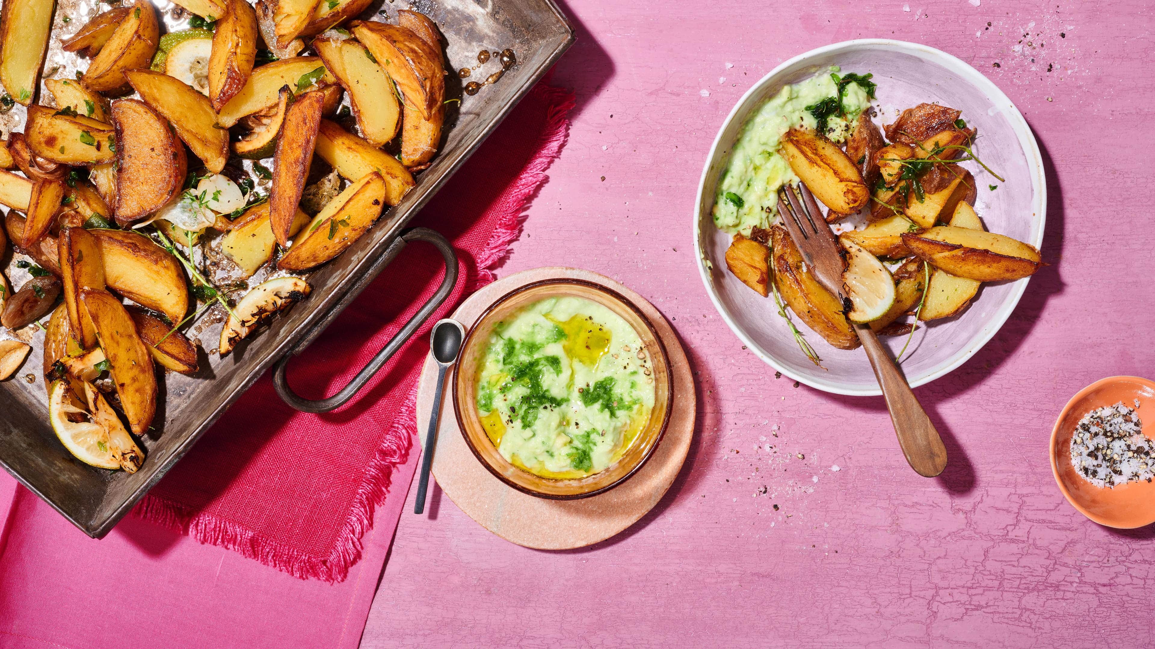 Majoran-Kartoffeln mit Avocado-Zaziki Majoran-Kartoffeln mit Avocado-Zaziki