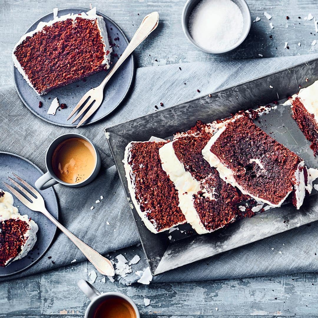 Ein saftiger Schokoladenkuchen ist mit dem Thermomix® super einfach hergestellt. Und dazu können Sie das Teig-Rühren schön dem Gerät überlassen!