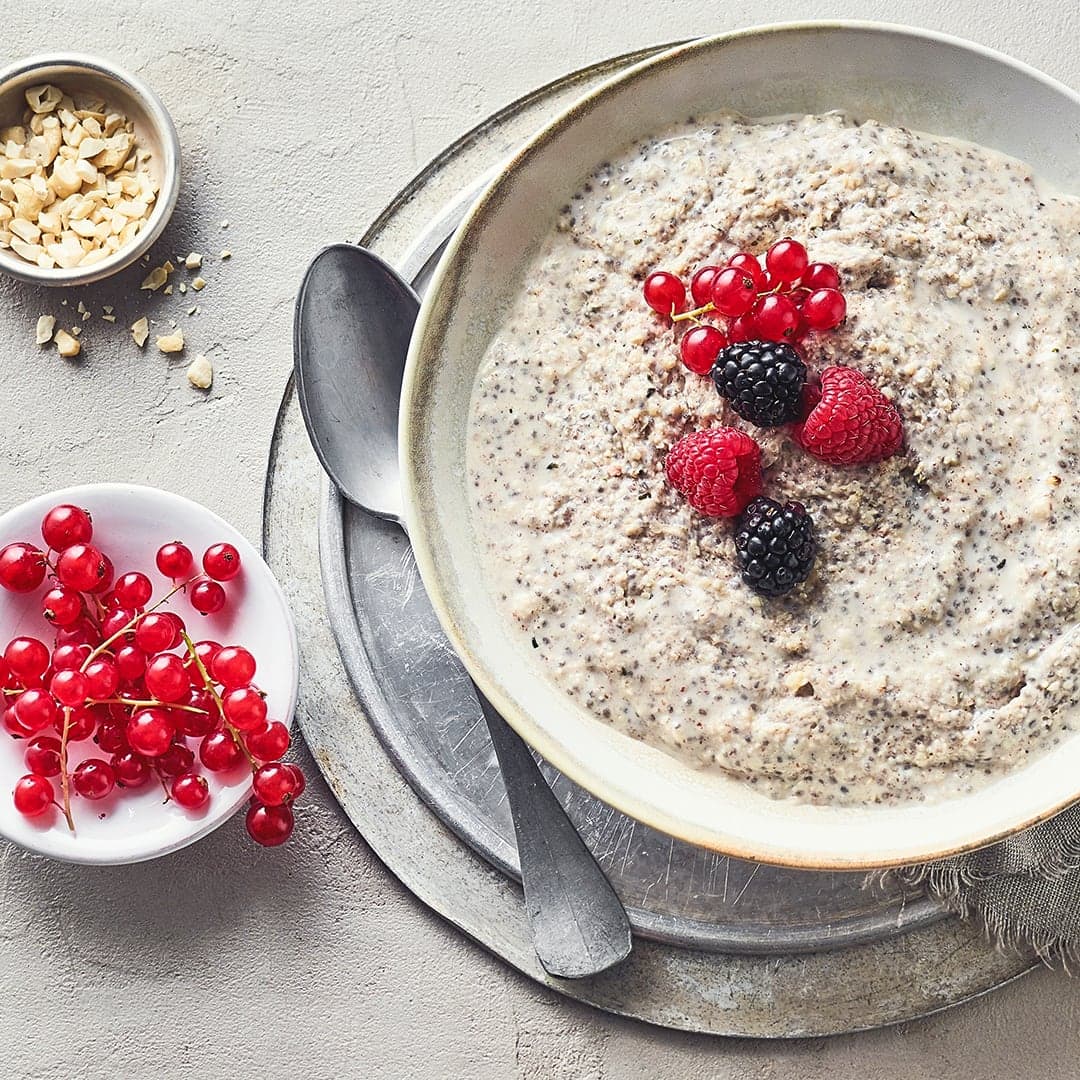 Keto-Porridge mit Beeren