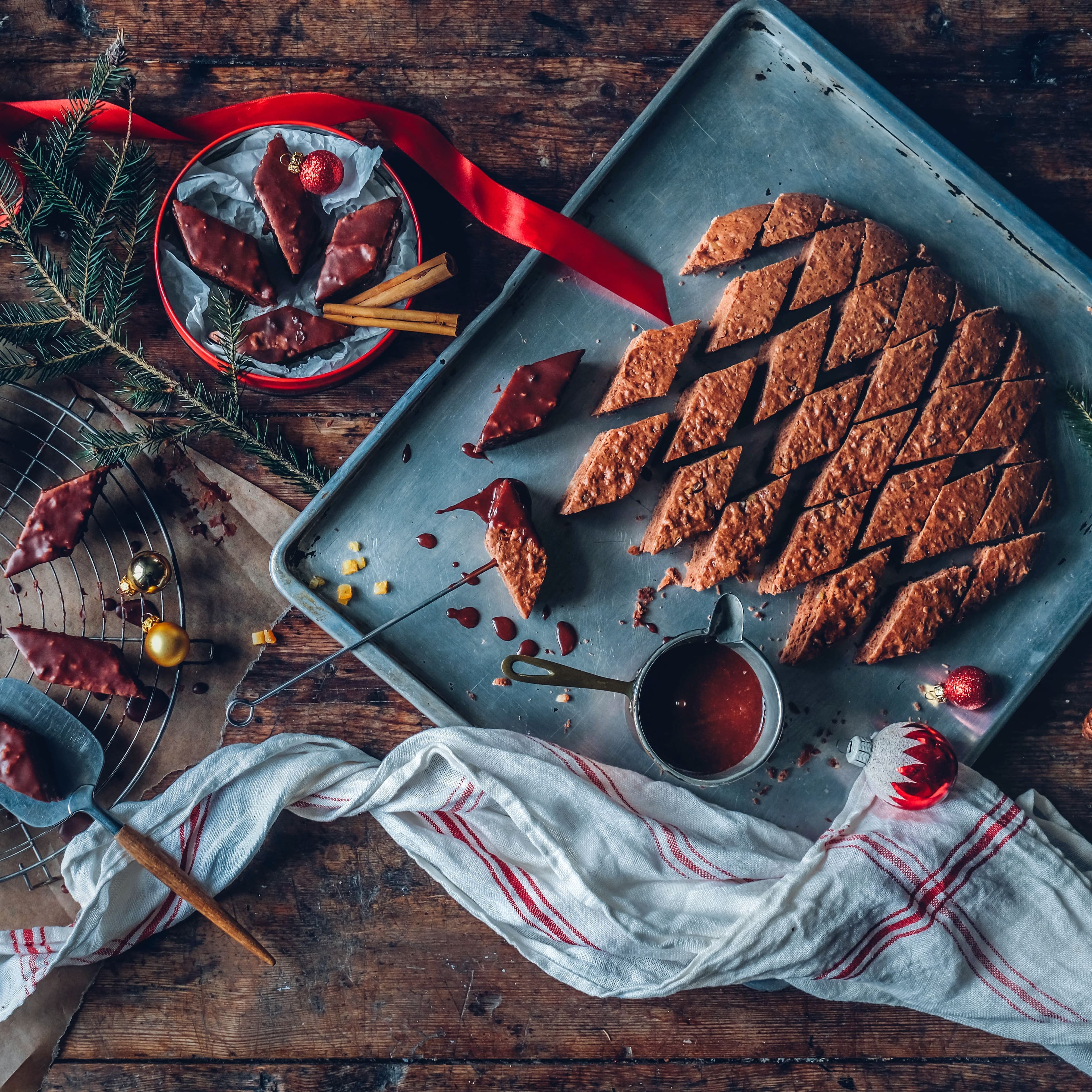 Schmeckt wie vom Jahrmarkt: Magenbrot kommt aus Süddeutschland und trägt seinen Namen aufgrund der vielen leckeren Gewürze, die als magenfreundlich gelten.