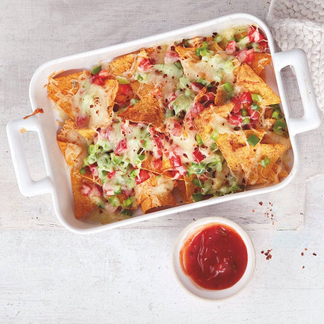 Überbackene Tortillachips mit Paprika und Tomaten