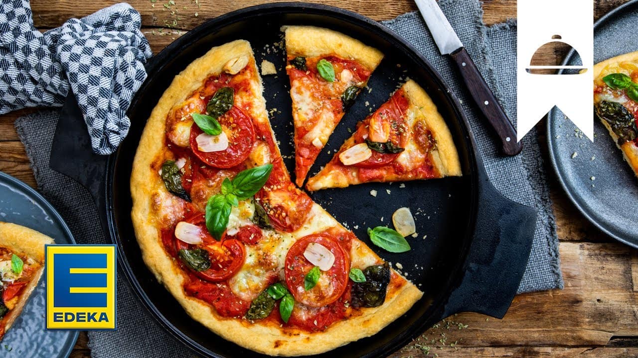 YouTube Platzhalterbild für ein Video mit dem Titel 'American Pizza'.