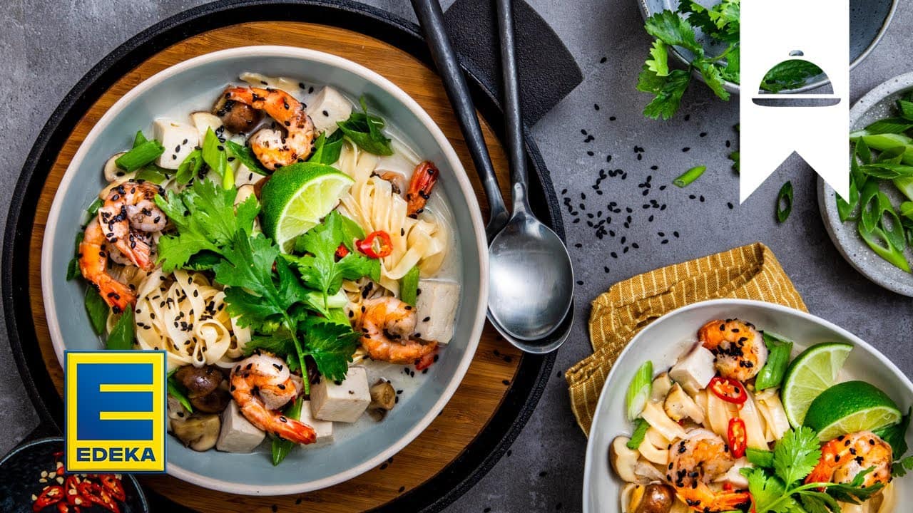 Kokosnusssuppe YouTube Platzhalterbild für ein Video mit dem Titel 'Kokosnusssuppe'.