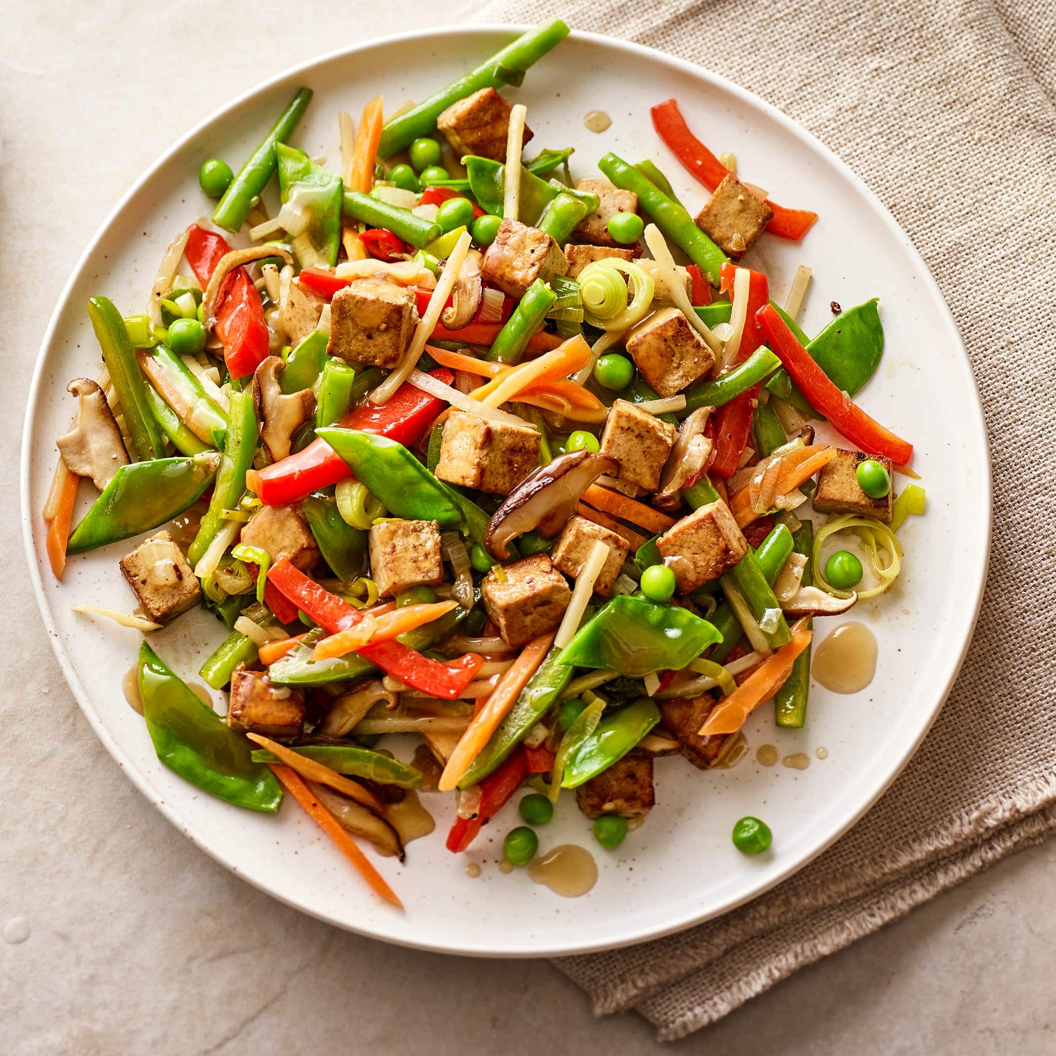Gebratenes Gemüse mit Tofu