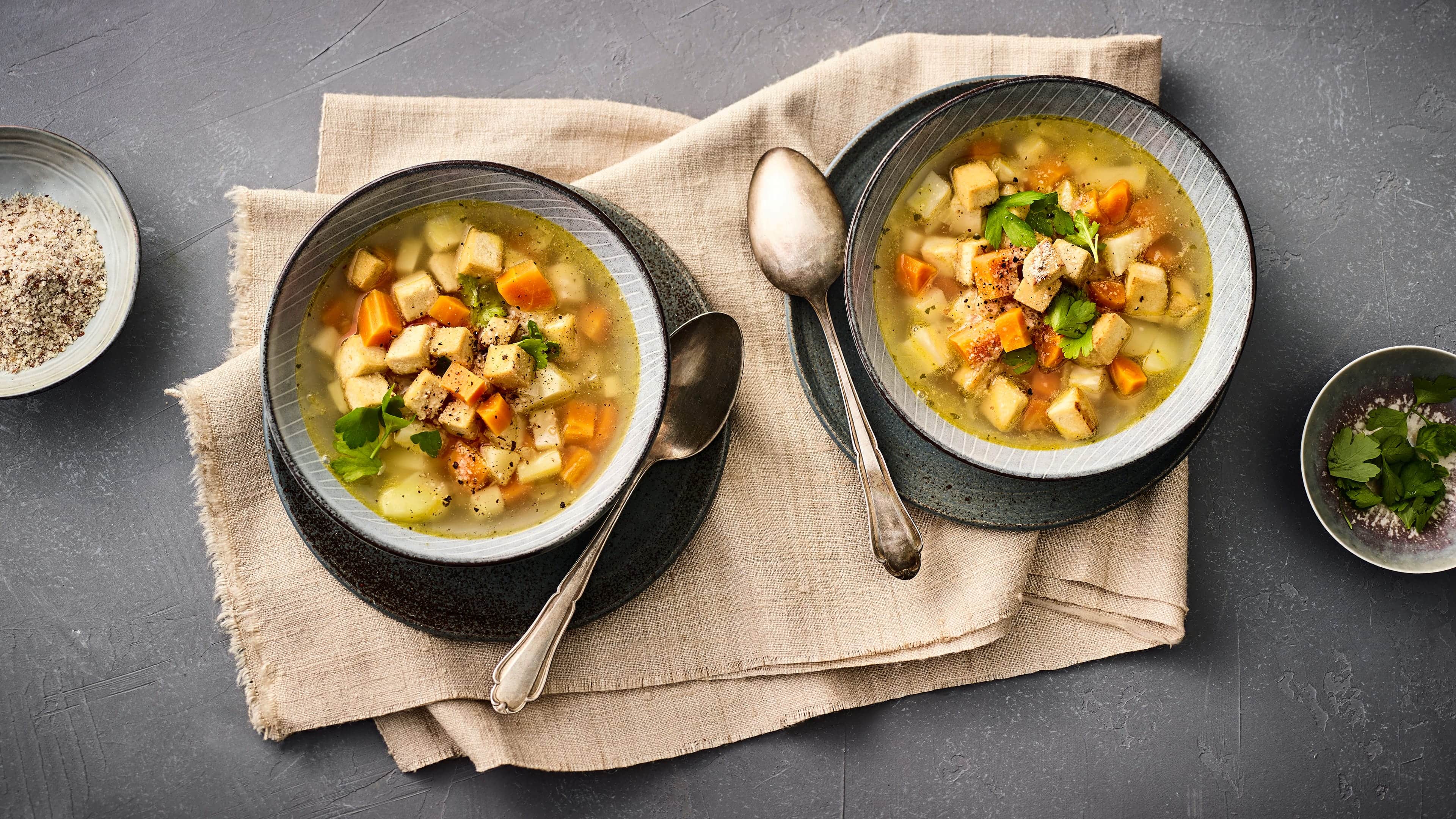 Gemüse-Eintopf mit Tofu Gemüse-Eintopf mit Tofu