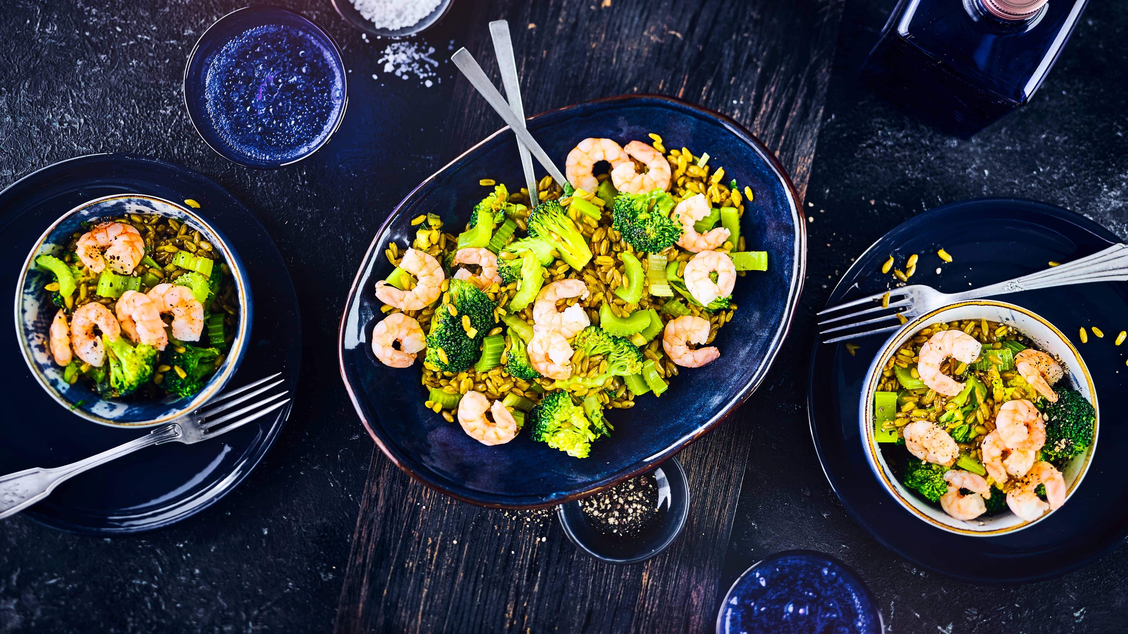 Garnelen-Brokkoli-Reissalat Sie mögen Meeresfrüchte? Probieren Sie unseren Garnelen-Brokkoli-Reissalat mit Putenbrust & Gemüse. Orange & Honigpomelo sorgen für eine fruchtige Note.