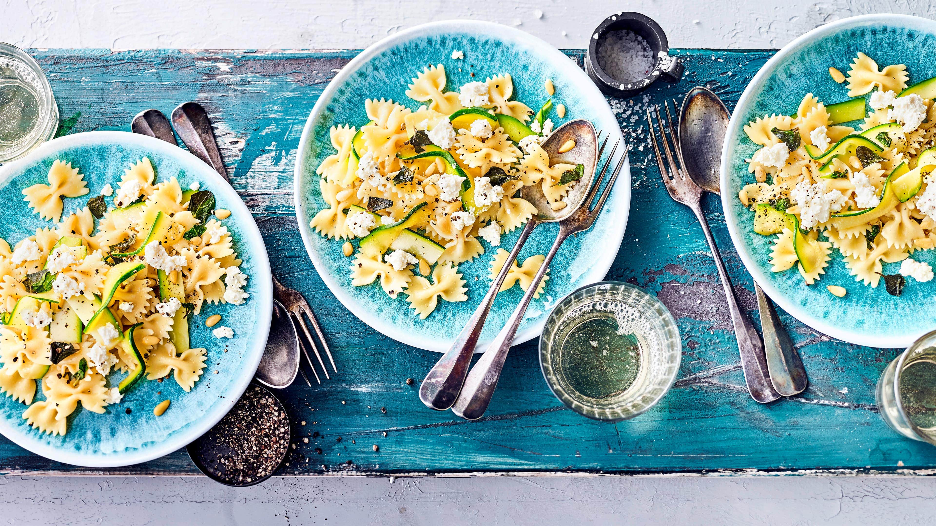 Pasta mit Zucchini und Käse Pasta mit Zucchini und Käse