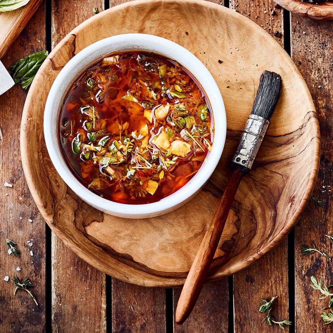 Würzige Grillmarinade mit Peperoni und italienisches Kräutern.