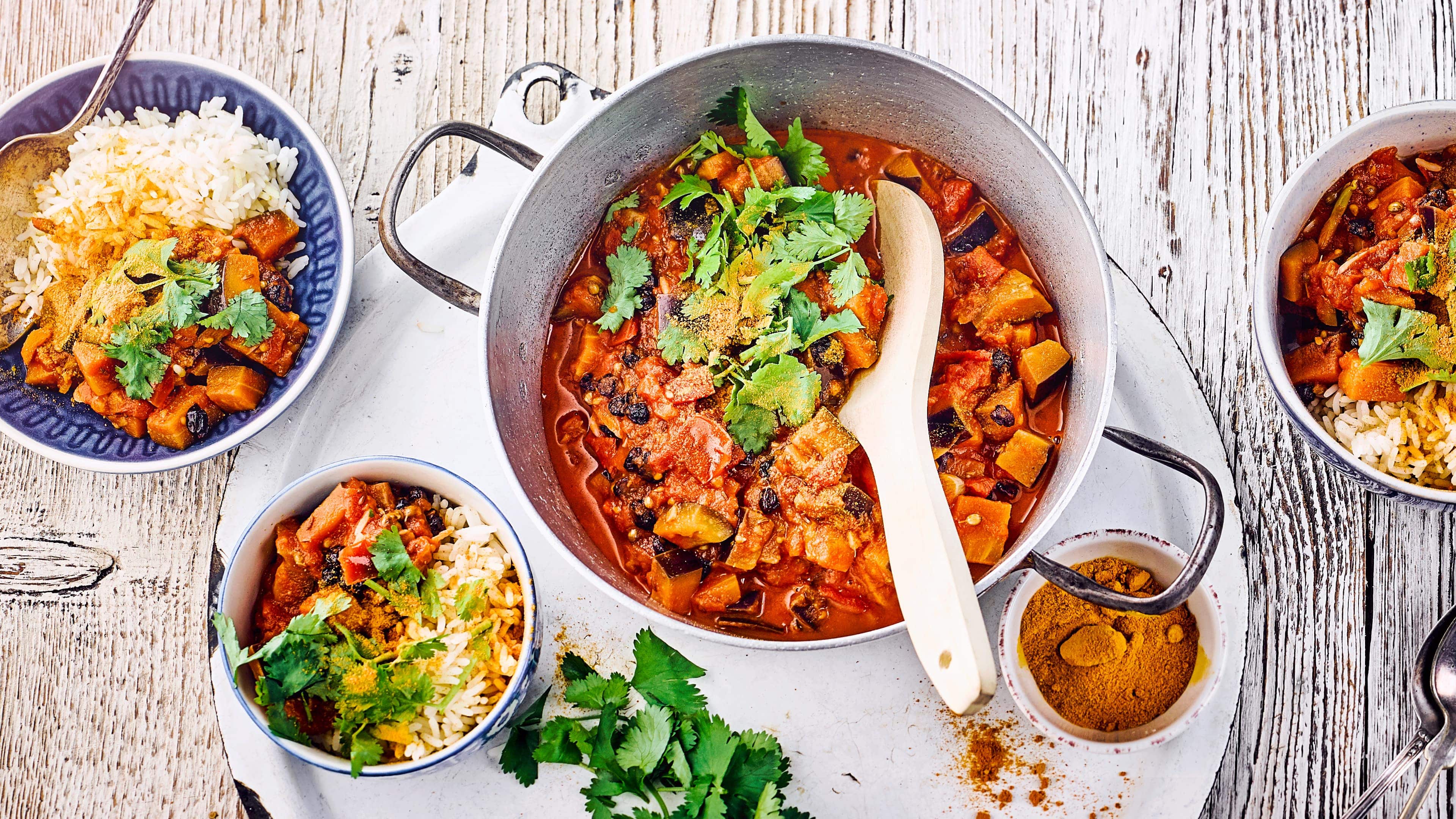 Auberginen Curry Pakistanisches Curry auf Basis von Aubergine und Tomaten (Baingan Tamatar).