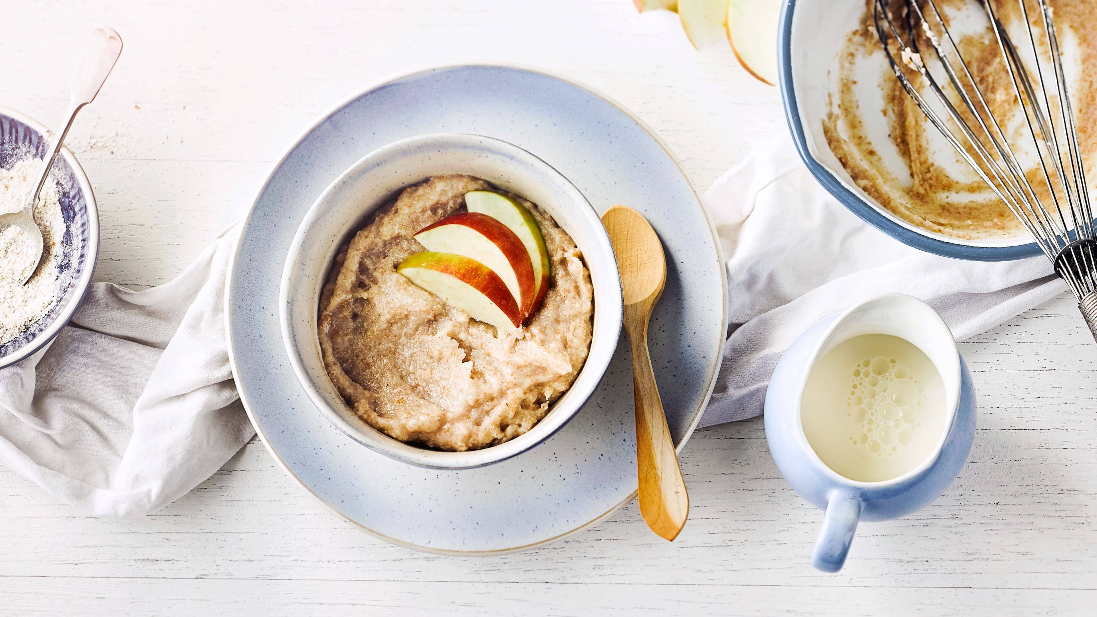 Grießbrei Ob mit Apfelscheiben, Trauben, Nektarinen oder Pflaumen – mit unserem Grießbrei-Rezept bereiten Sie schnell und einfach eine süße Mahlzeit für Ihre ganze Familie zu.