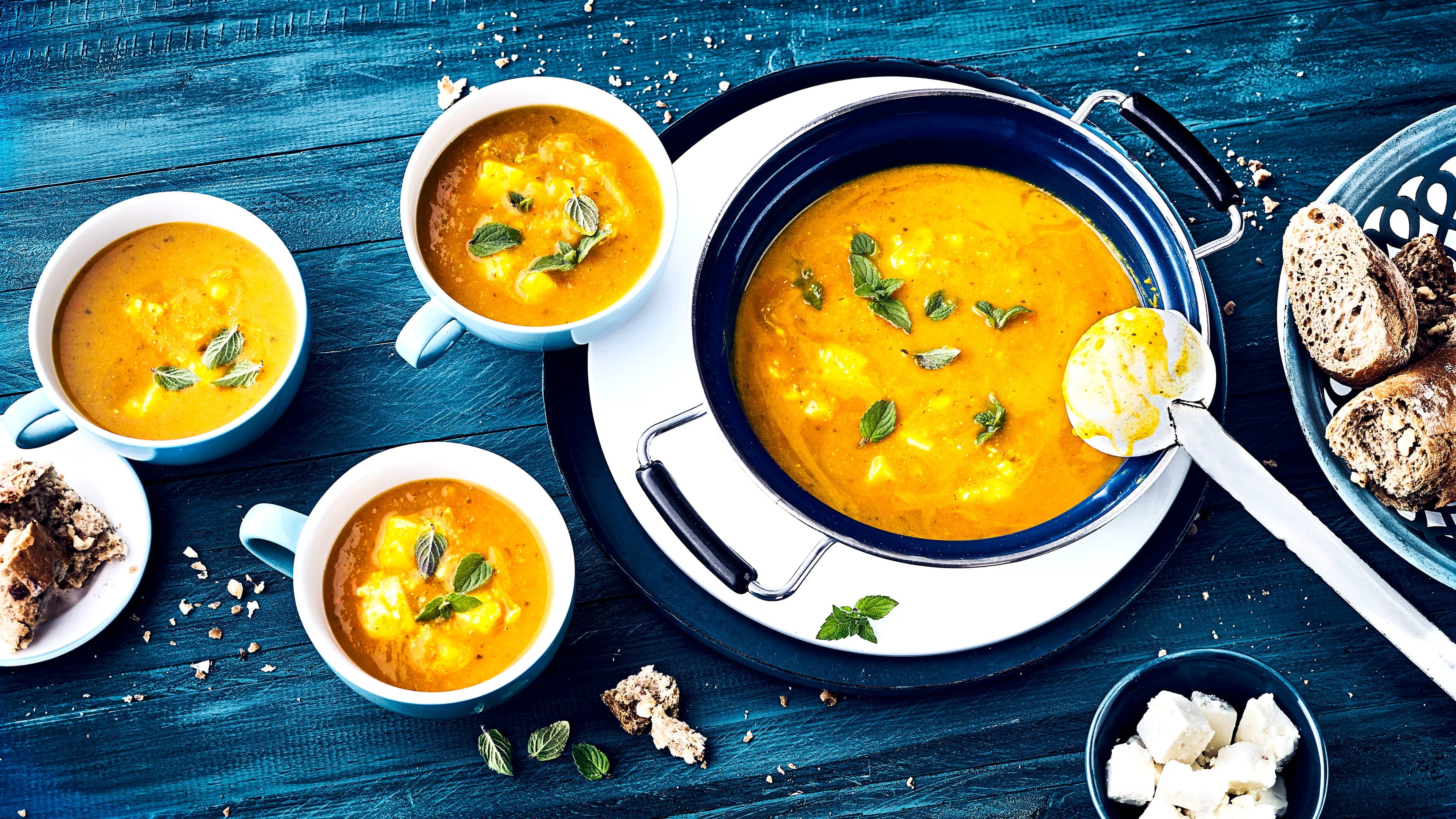Kürbis-Mango-Suppe Schnell gemacht, fruchtig, lecker. Unsere Kürbis-Mango-Suppe schmeckt nicht nur im Herbst.