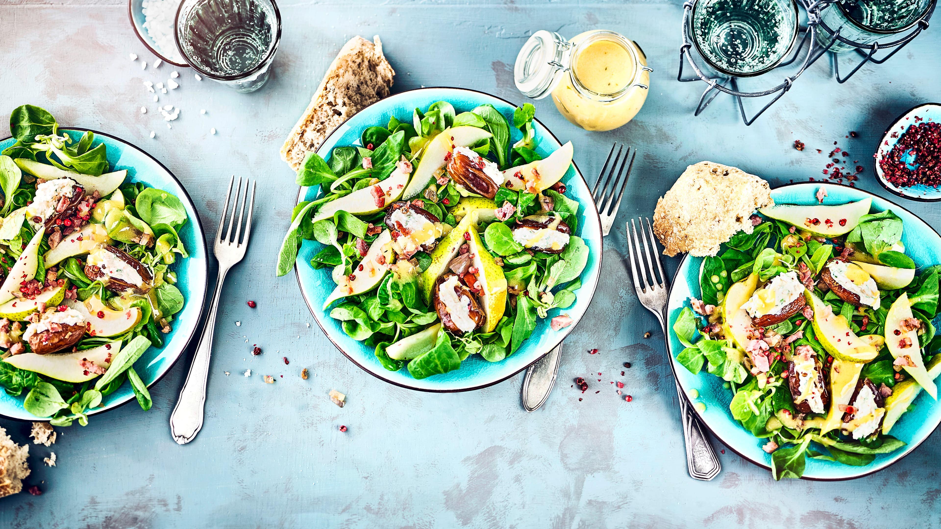 Datteln auf Feldsalat Datteln auf Feldsalat