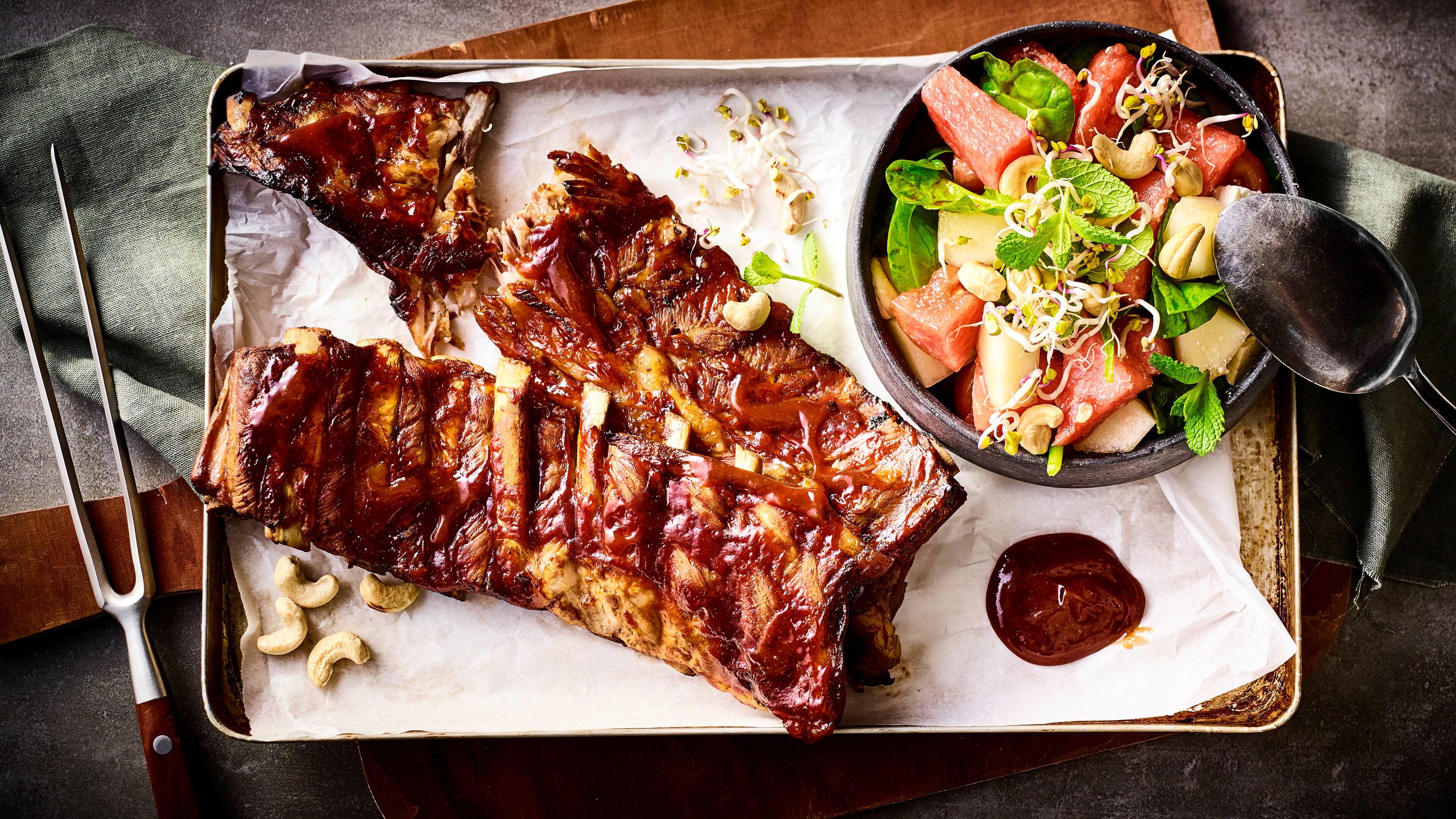 BBQ Ribs mit Melonensalat BBQ Ribs mit Melonensalat